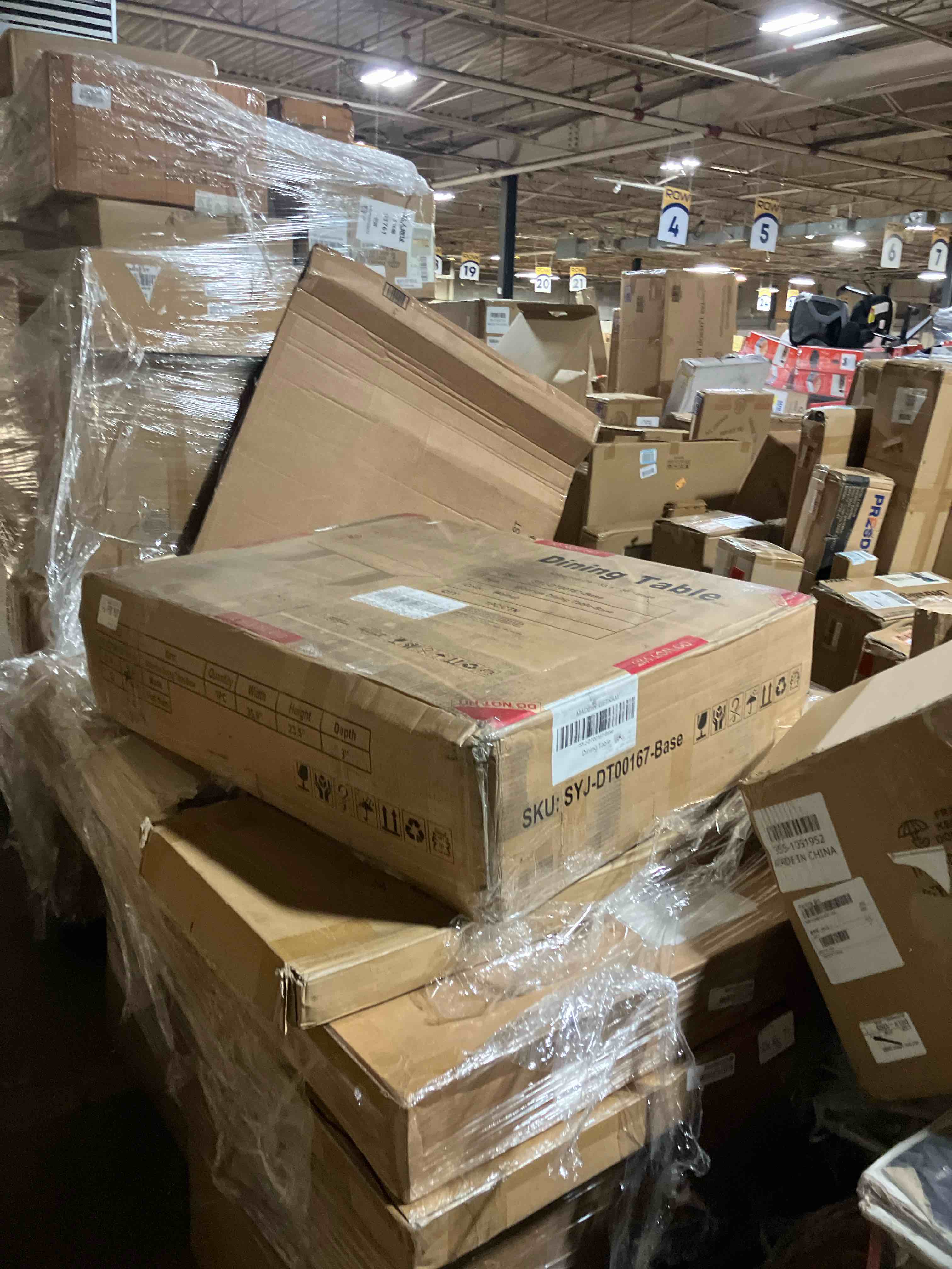 https://s3.amazonaws.com/lotting-images-prod/phillipi/RED3766395_1738357389047.jpeg
