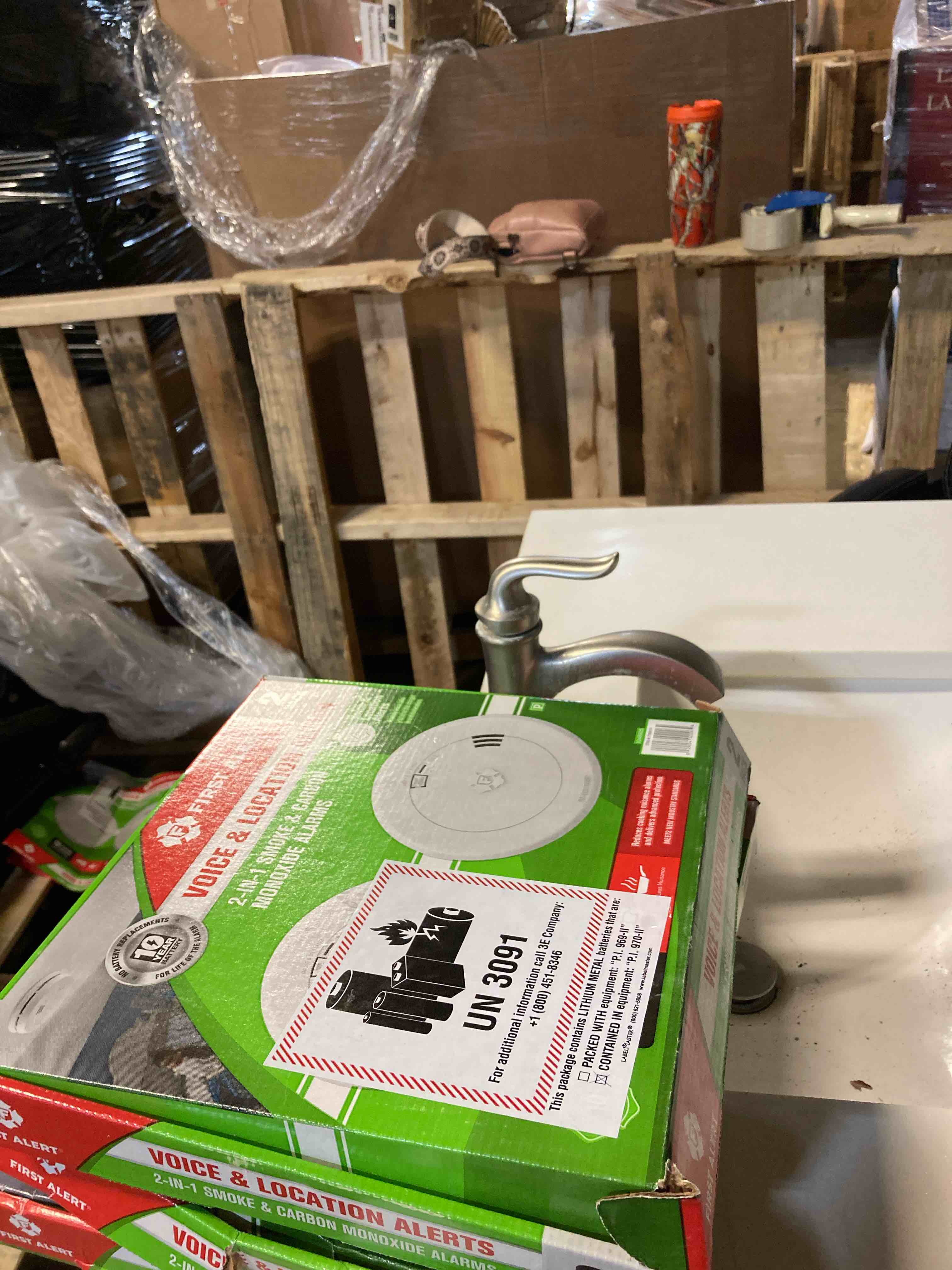 https://s3.amazonaws.com/lotting-images-prod/phillipi/RED3766463_1738694454361.jpeg