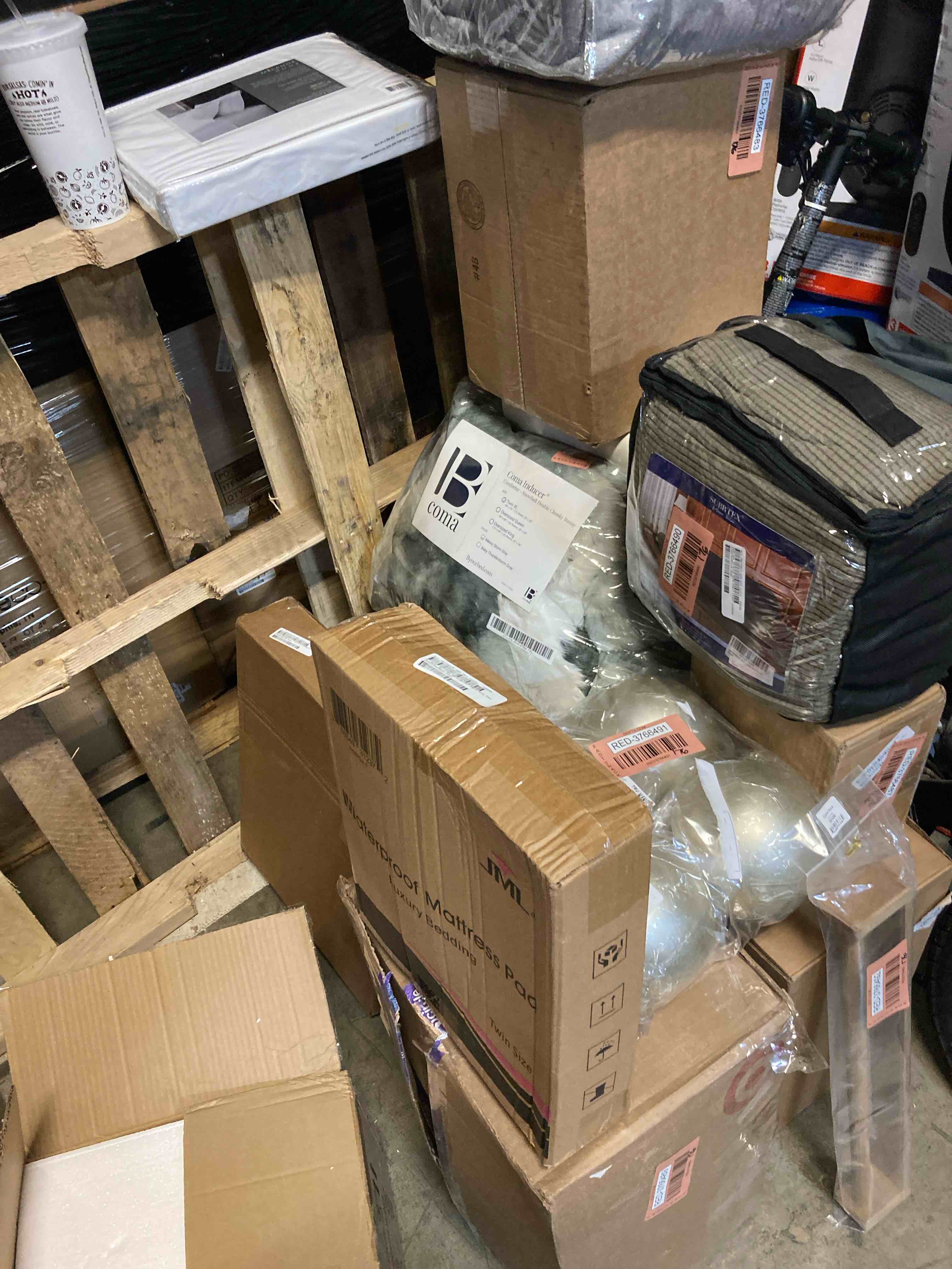 https://s3.amazonaws.com/lotting-images-prod/phillipi/RED3766494_1738699056996.jpeg
