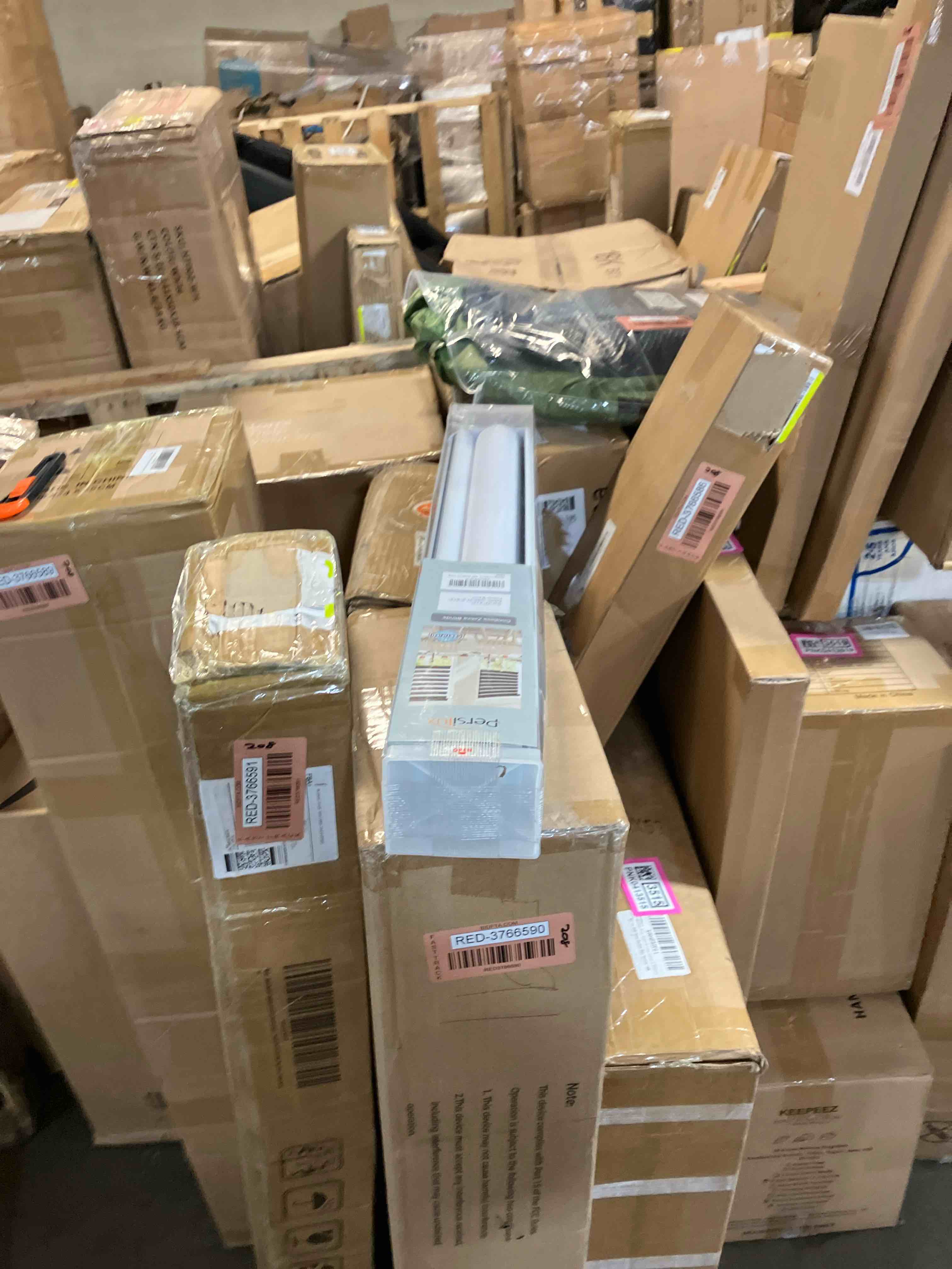 https://s3.amazonaws.com/lotting-images-prod/phillipi/RED3766592_1739146853031.jpeg