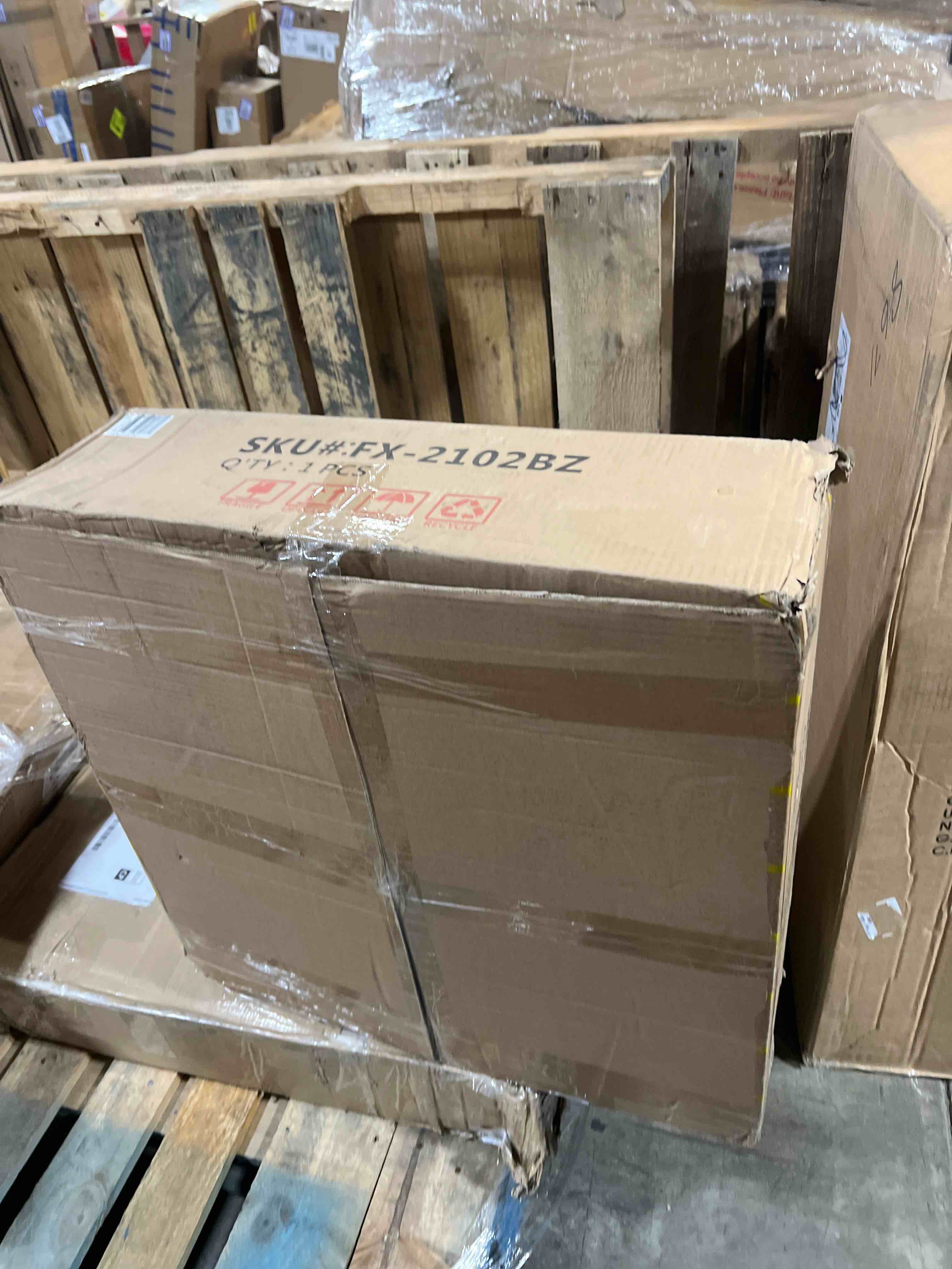 https://s3.amazonaws.com/lotting-images-prod/phillipi/RED3787341_1736278766429.jpeg