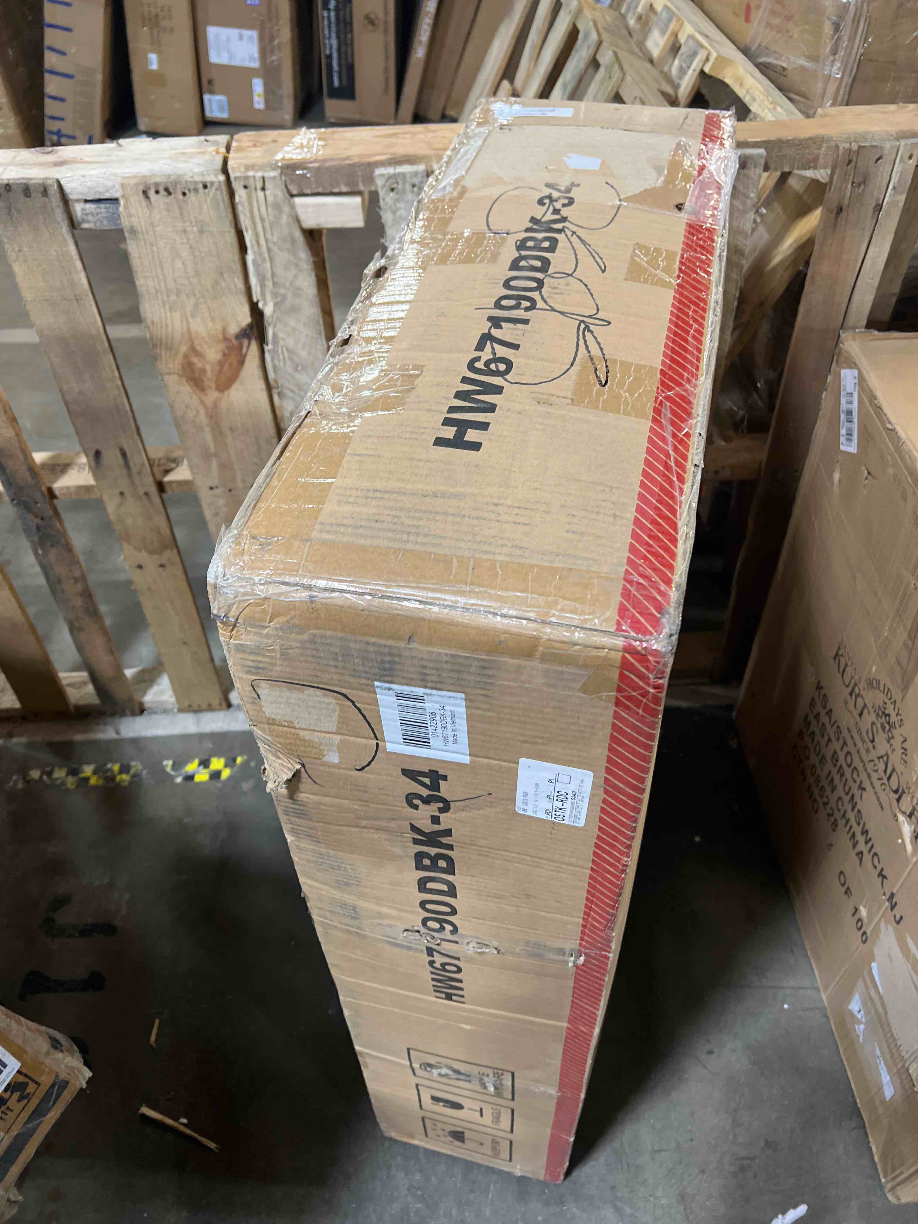 https://s3.amazonaws.com/lotting-images-prod/phillipi/RED3787358_1736281103236.jpeg