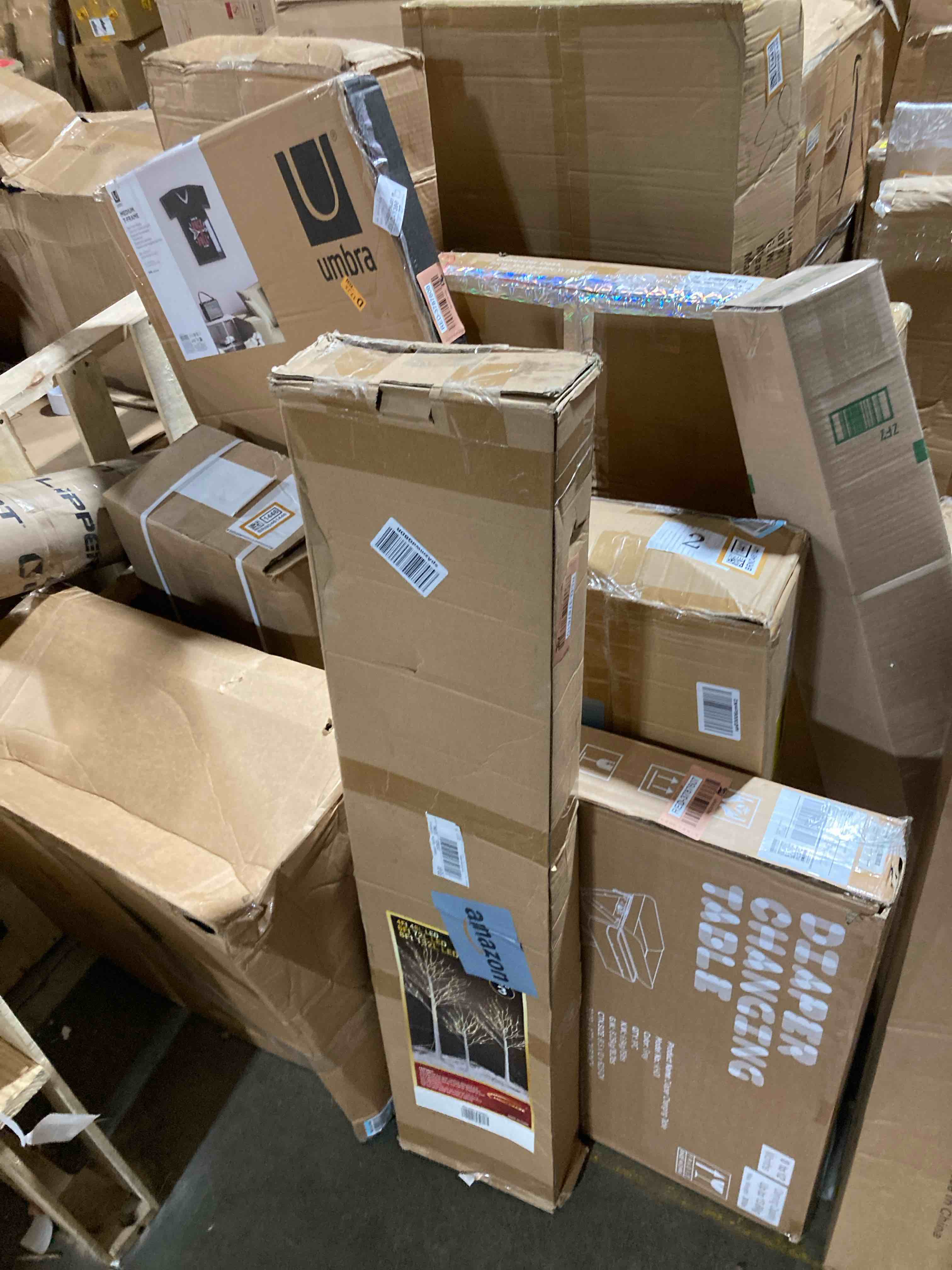 https://s3.amazonaws.com/lotting-images-prod/phillipi/RED3787610_1738100209626.jpeg