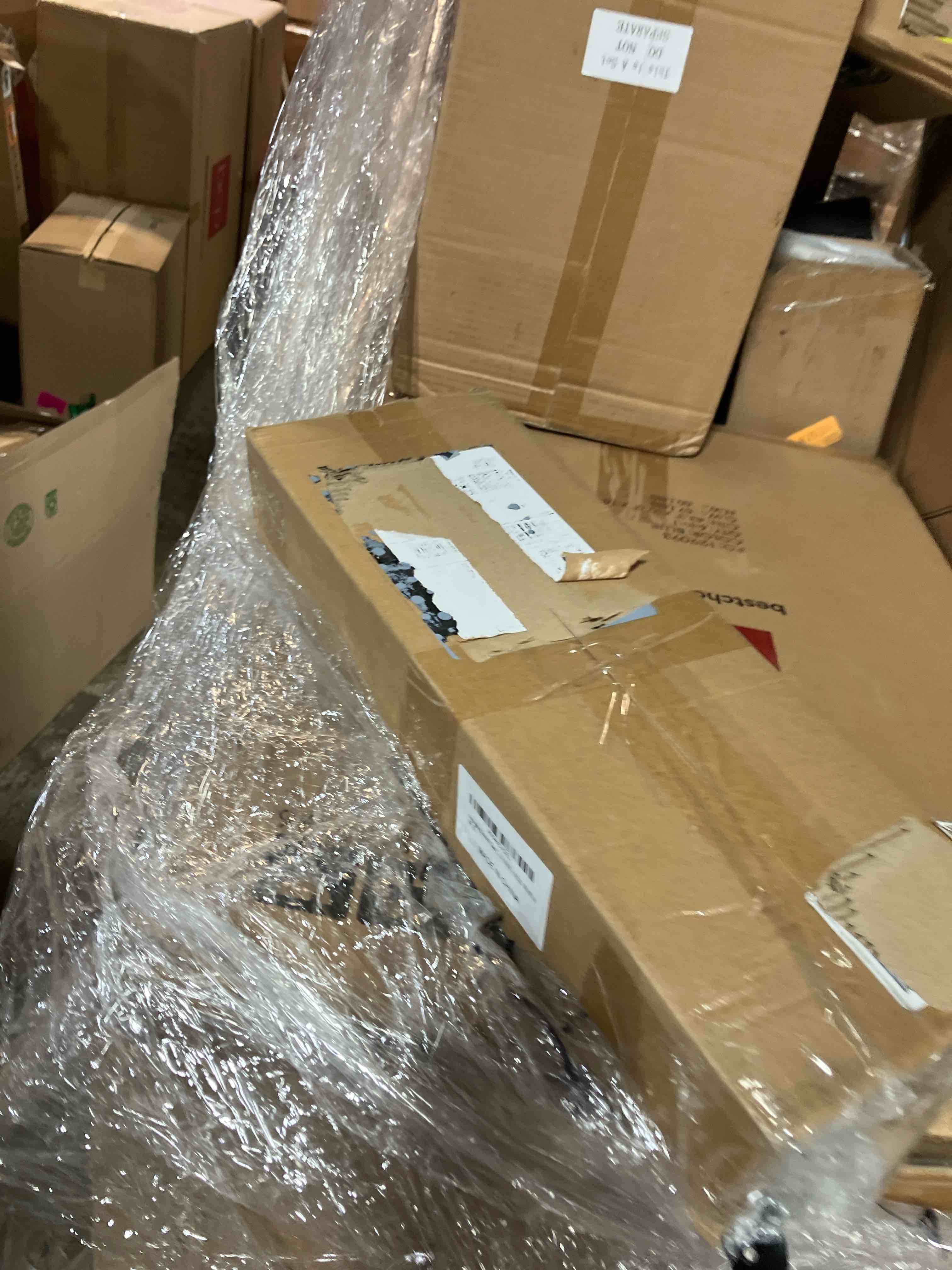 https://s3.amazonaws.com/lotting-images-prod/phillipi/RED3787678_1738166359523.jpeg
