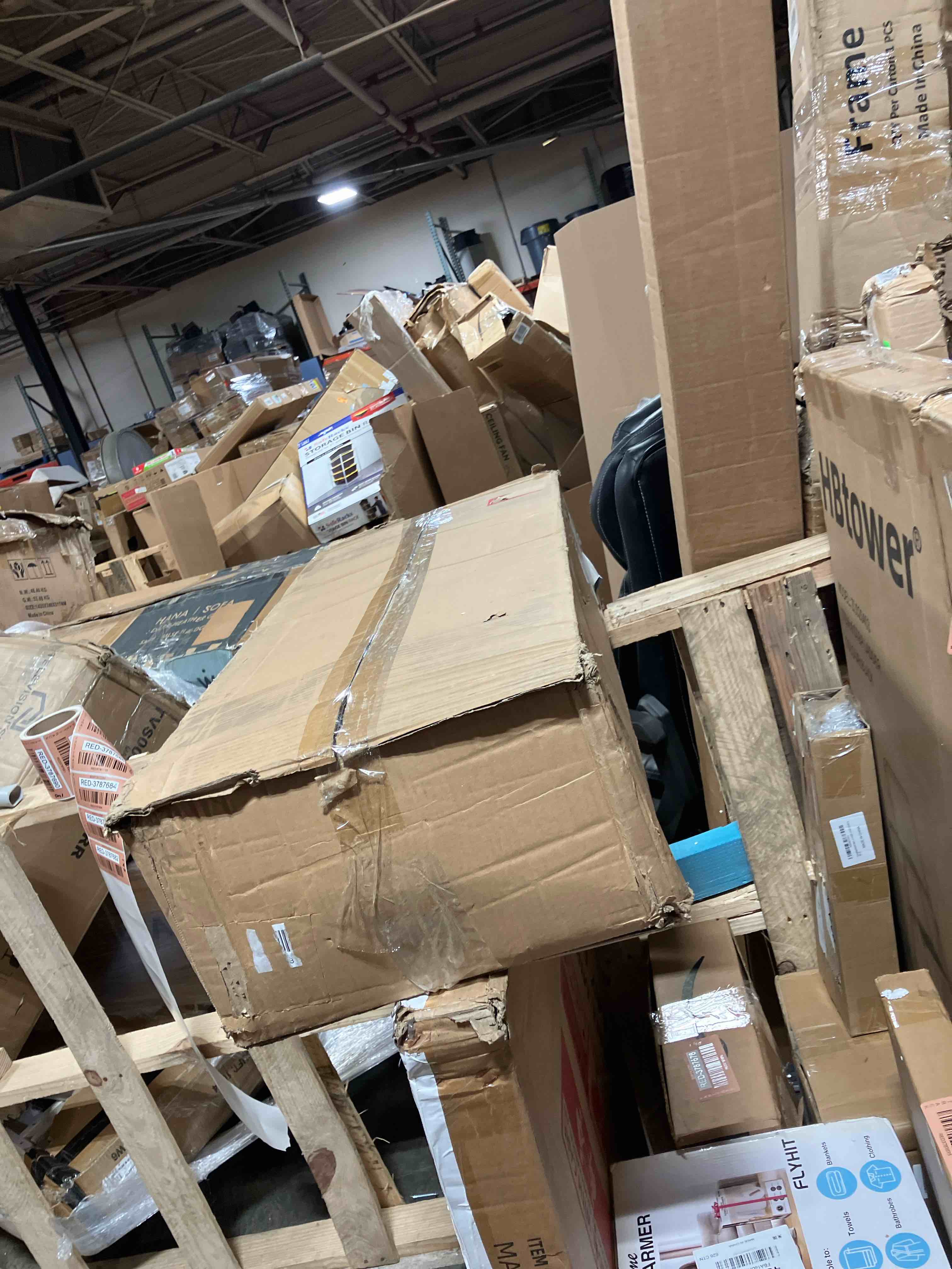 https://s3.amazonaws.com/lotting-images-prod/phillipi/RED3787682_1738166725024.jpeg
