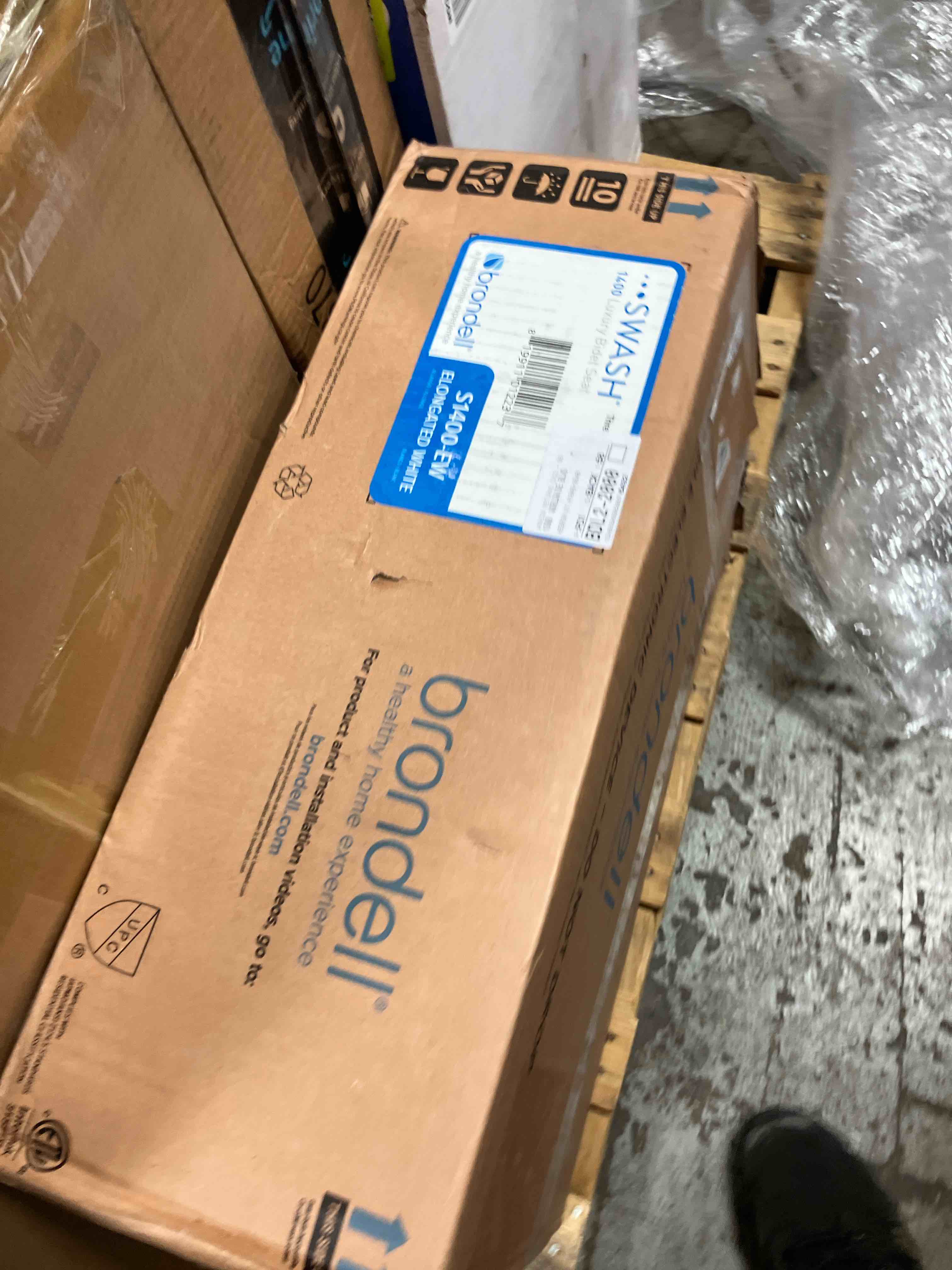 https://s3.amazonaws.com/lotting-images-prod/phillipi/RED3787690_1738167597664.jpeg