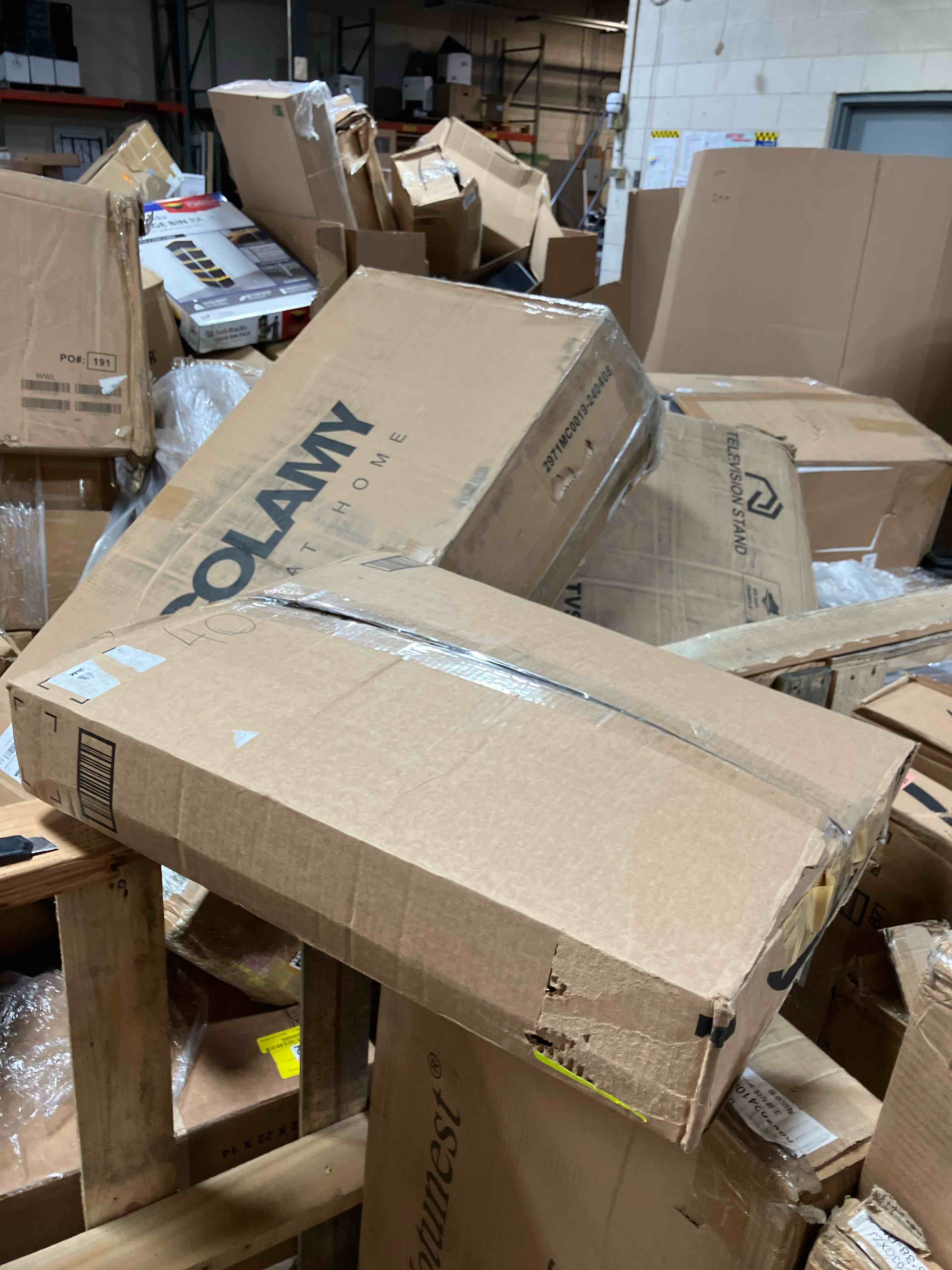 https://s3.amazonaws.com/lotting-images-prod/phillipi/RED3787727_1738177233531.jpeg