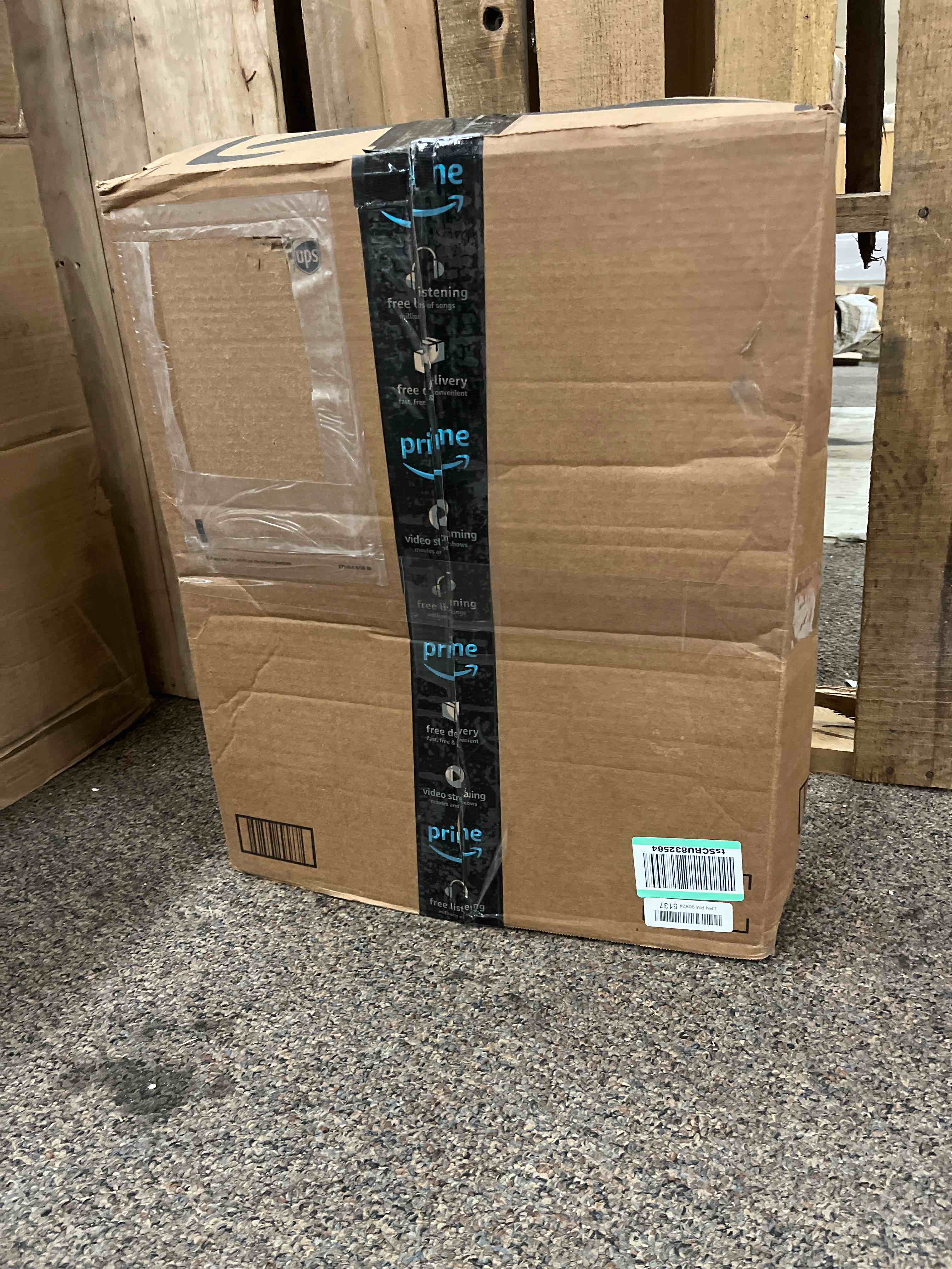https://s3.amazonaws.com/lotting-images-prod/phillipi/RED3791040_1670950917597.jpeg