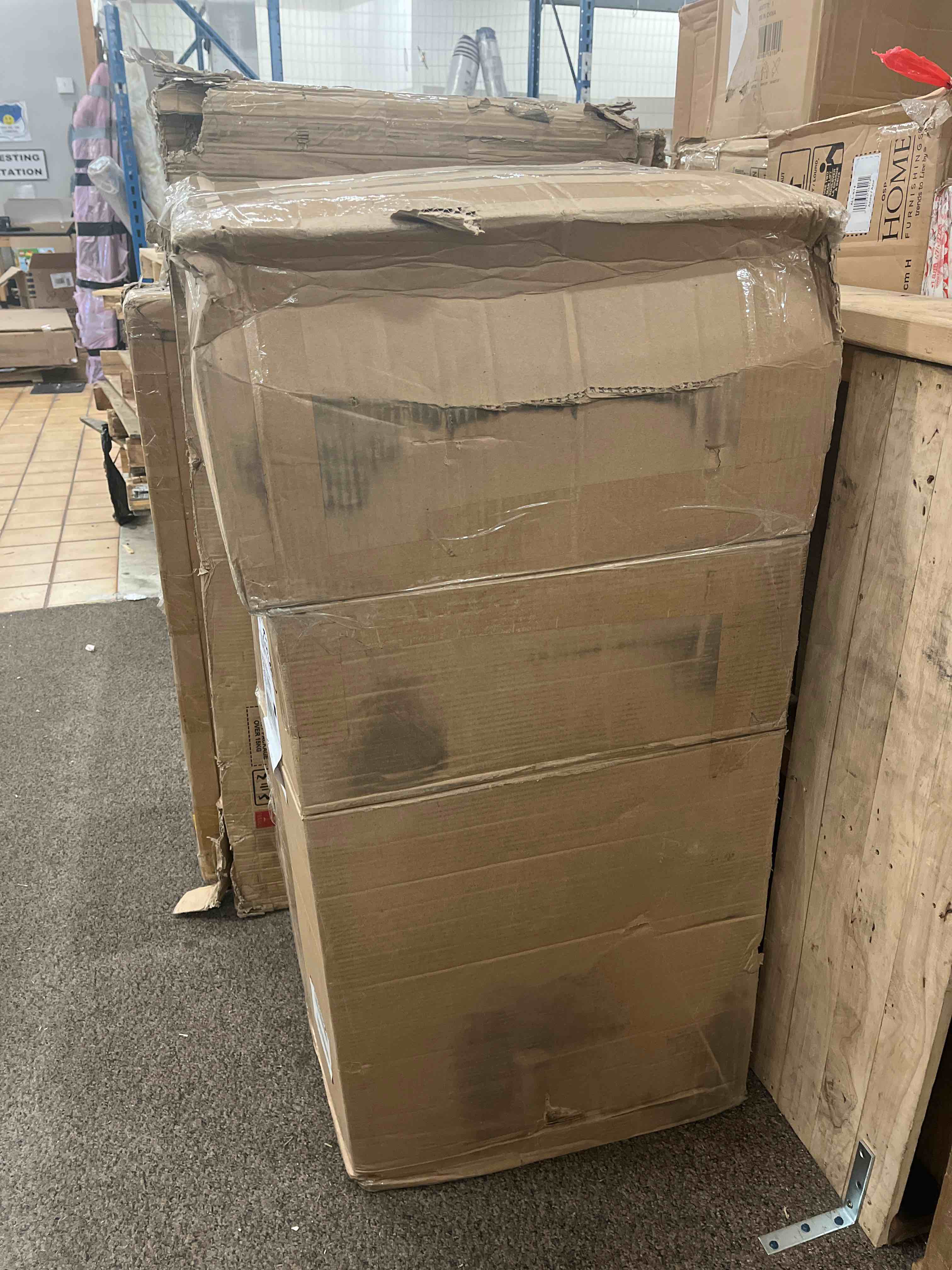 https://s3.amazonaws.com/lotting-images-prod/phillipi/RED3791042_1670947416367.jpeg