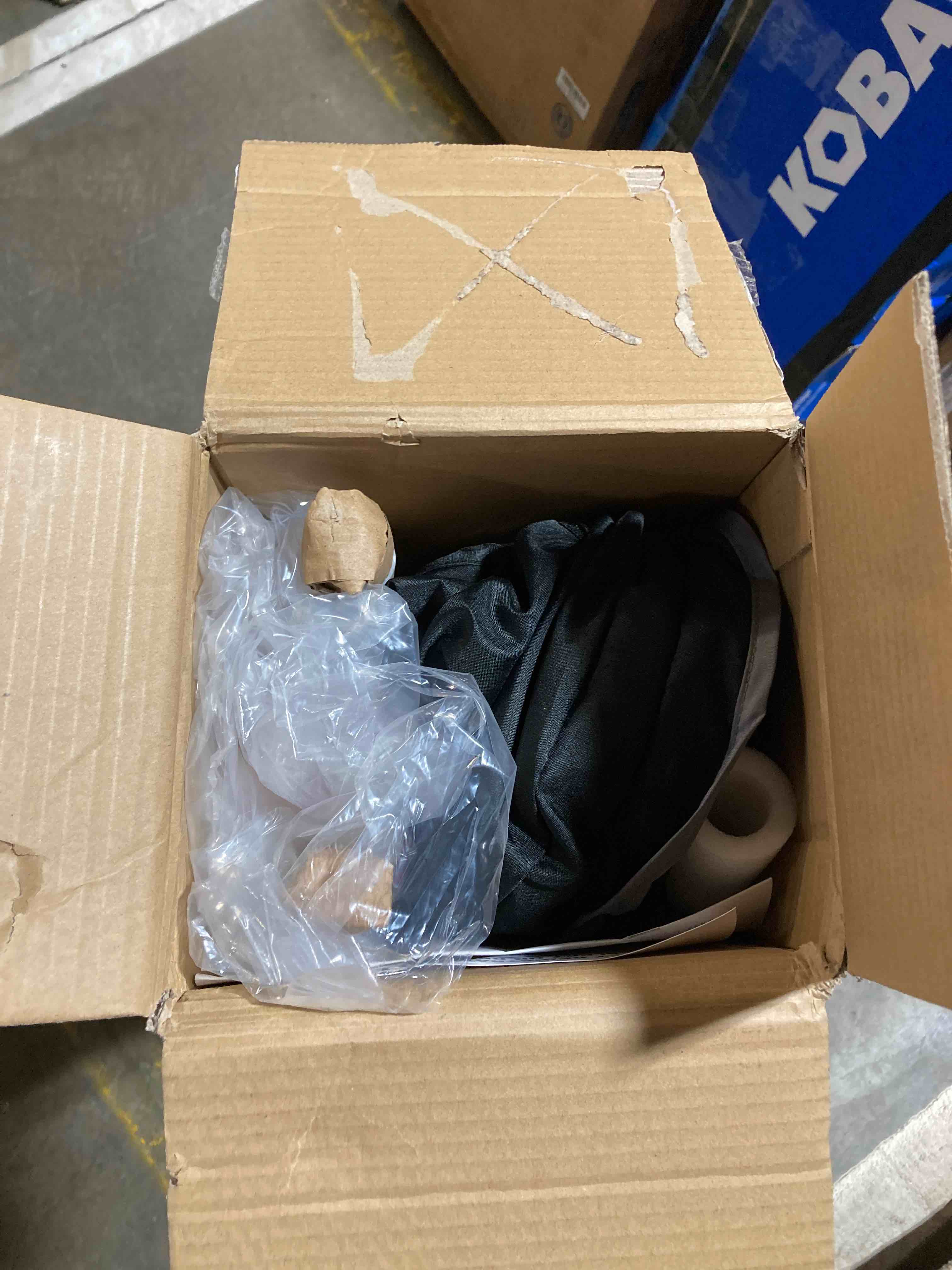 https://s3.amazonaws.com/lotting-images-prod/phillipi/RED3981312_1686842353675.jpeg