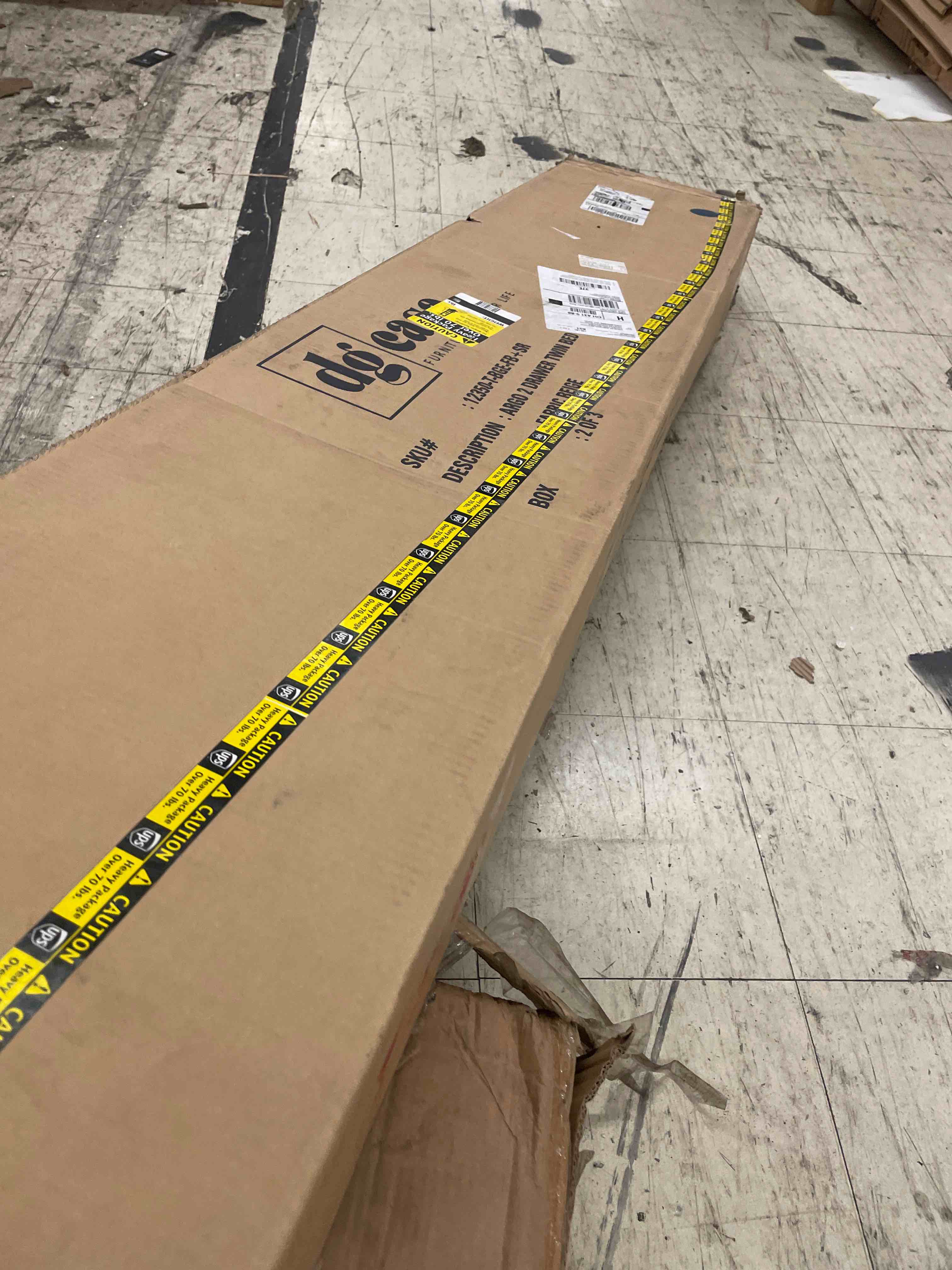 https://s3.amazonaws.com/lotting-images-prod/phillipi/RED4104553_1682697646255.jpeg