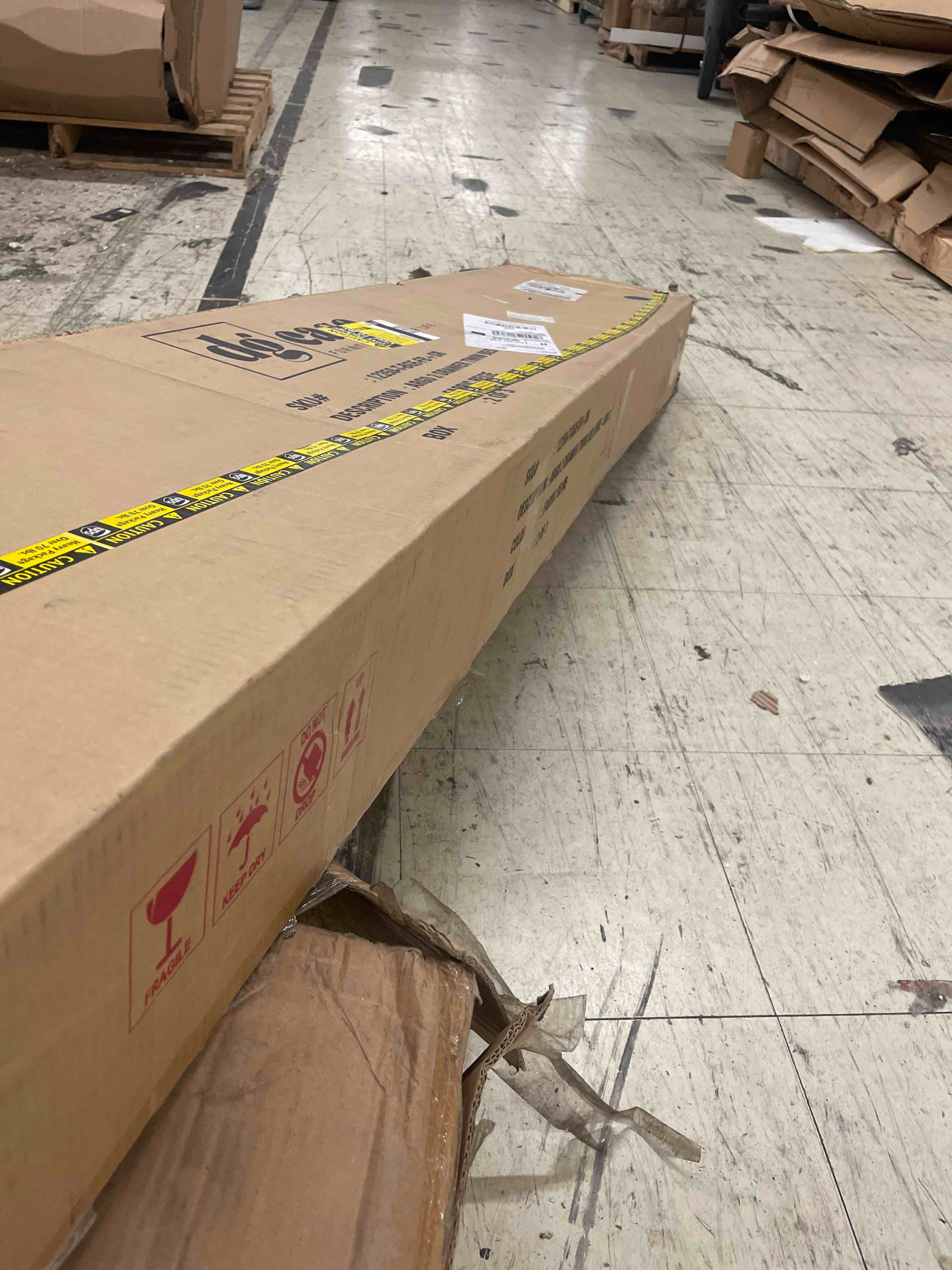 https://s3.amazonaws.com/lotting-images-prod/phillipi/RED4104553_1682697647324.jpeg