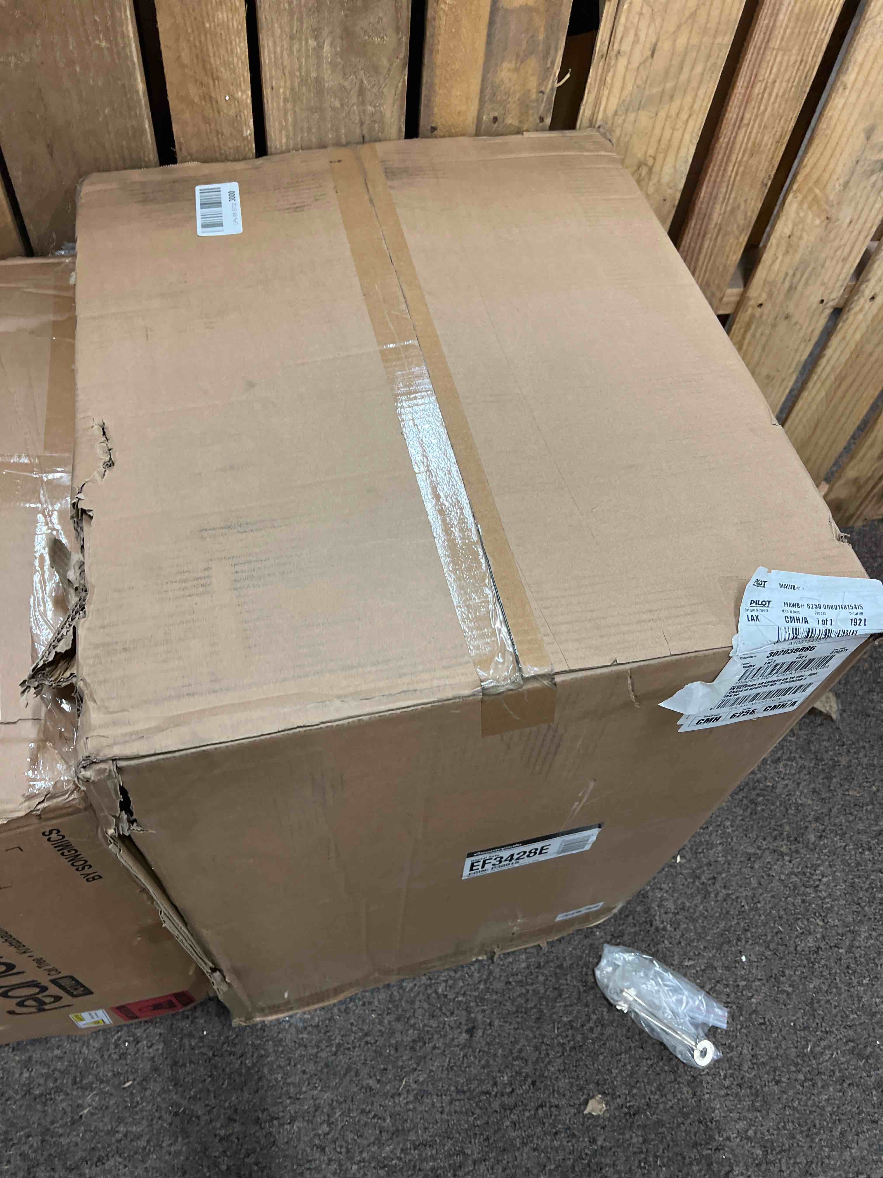 https://s3.amazonaws.com/lotting-images-prod/phillipi/RED4105849_1684419067417.jpeg