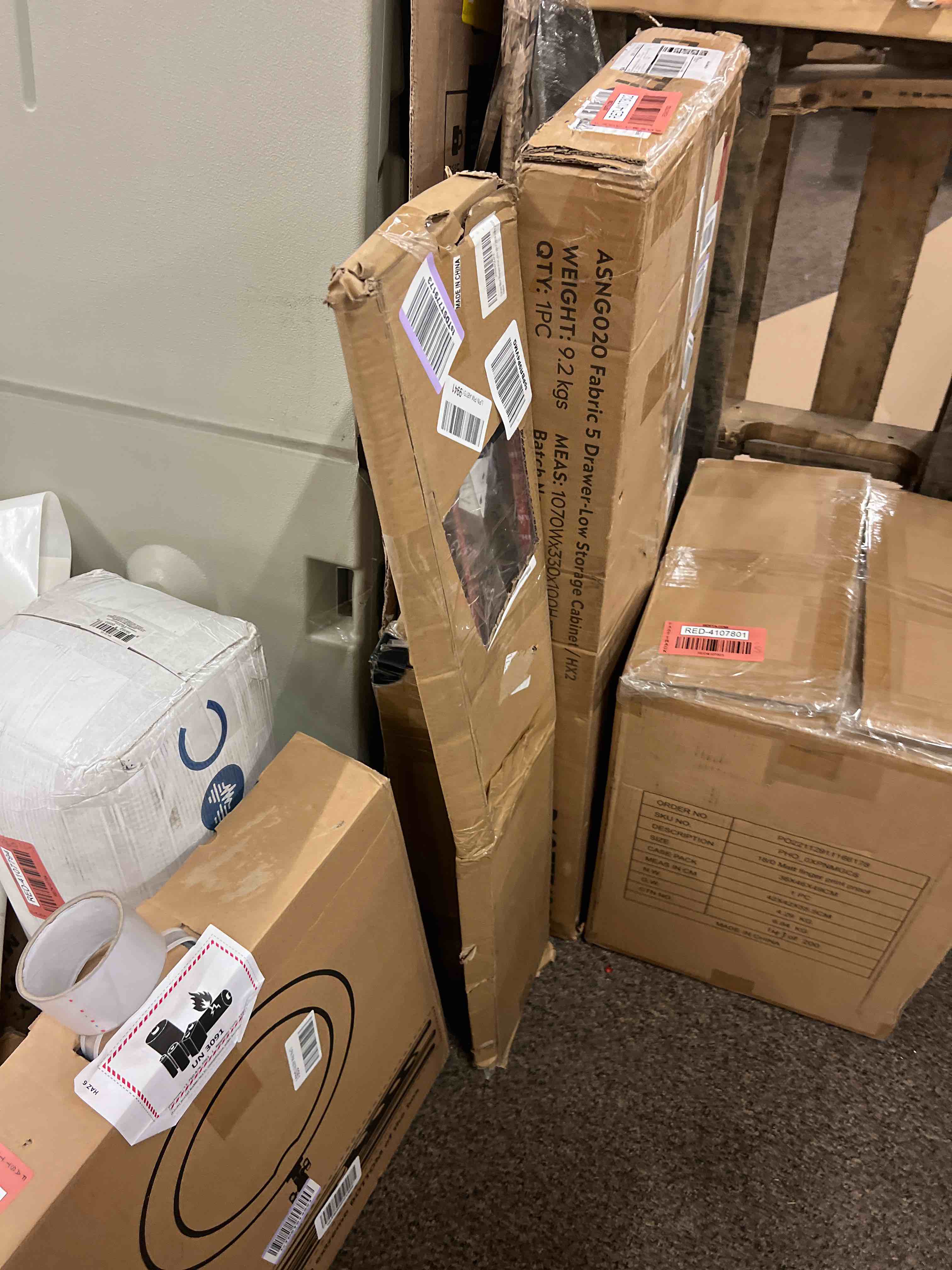 https://s3.amazonaws.com/lotting-images-prod/phillipi/RED4107803_1681388197683.jpeg