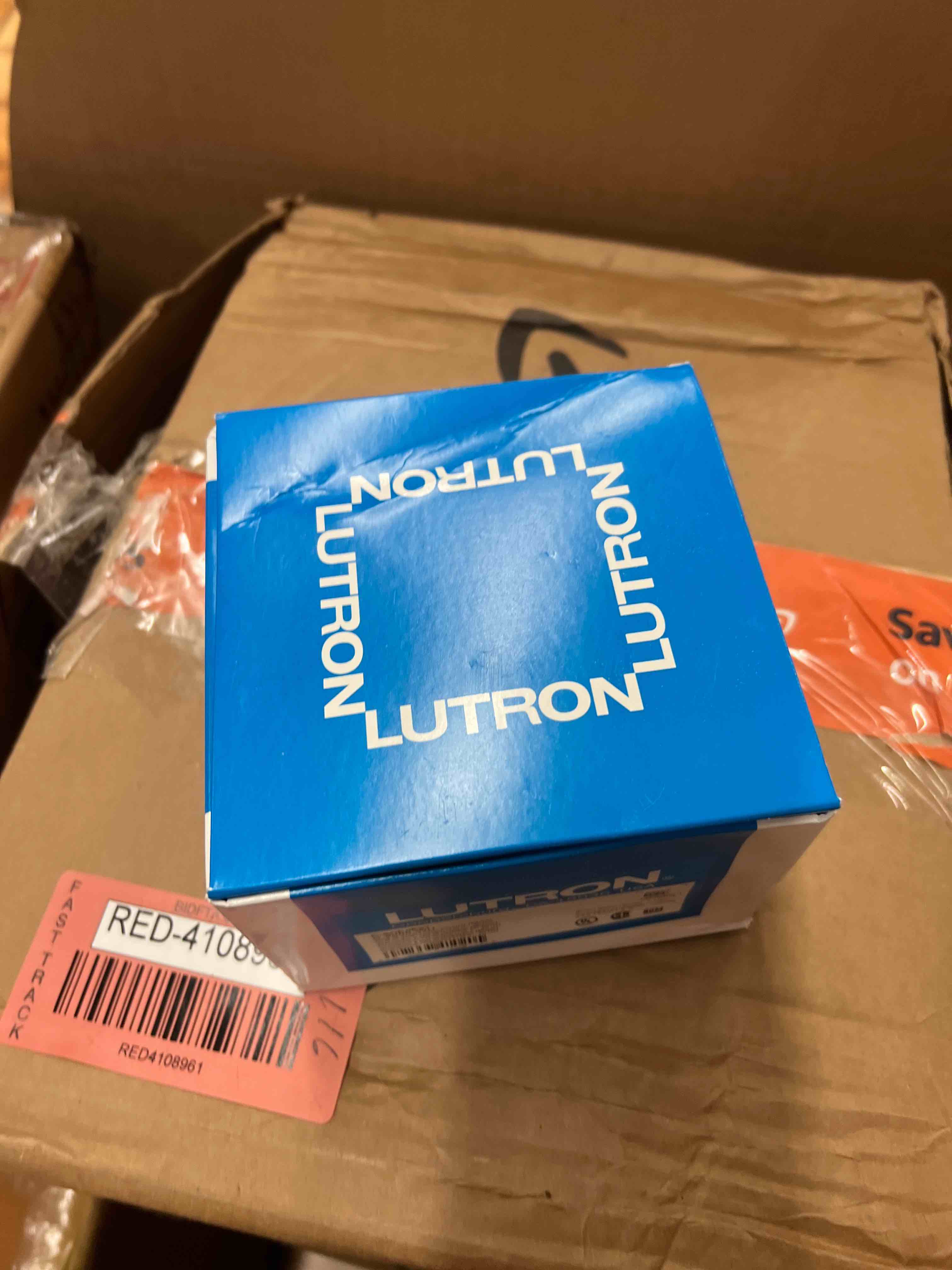 https://s3.amazonaws.com/lotting-images-prod/phillipi/RED4108954_1674074811046.jpeg