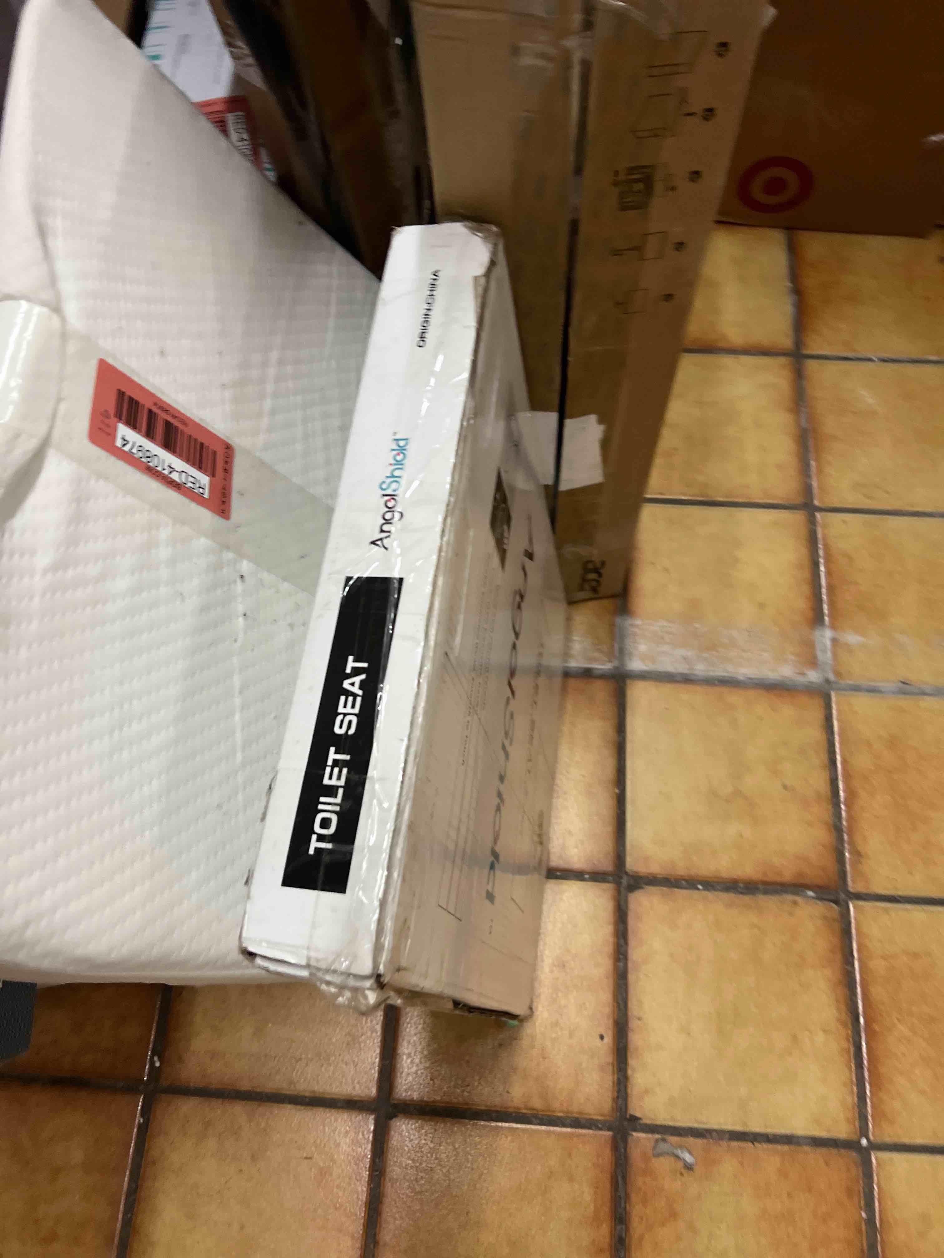 https://s3.amazonaws.com/lotting-images-prod/phillipi/RED4108967_1674072774054.jpeg