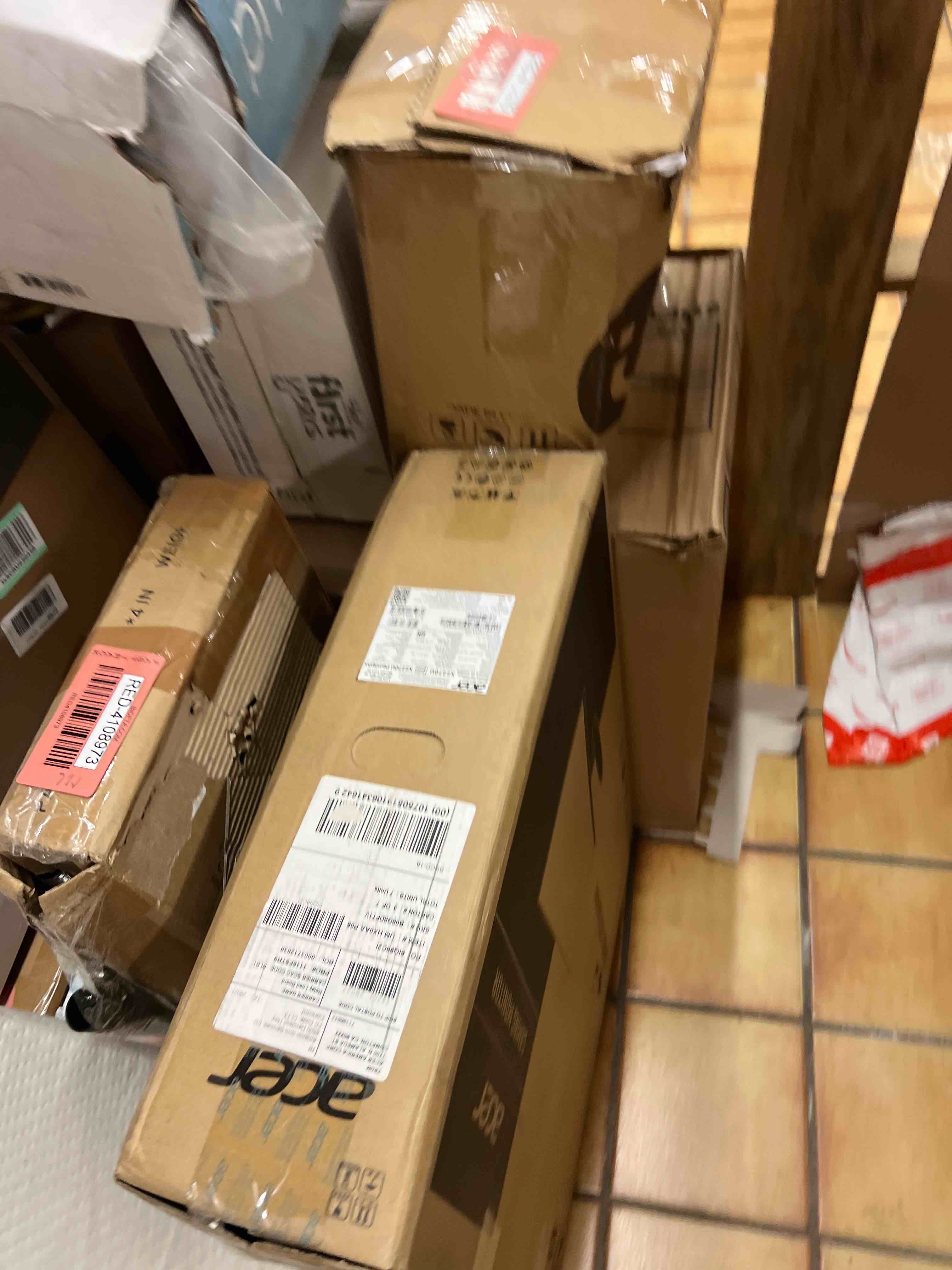 https://s3.amazonaws.com/lotting-images-prod/phillipi/RED4108969_1674072546428.jpeg