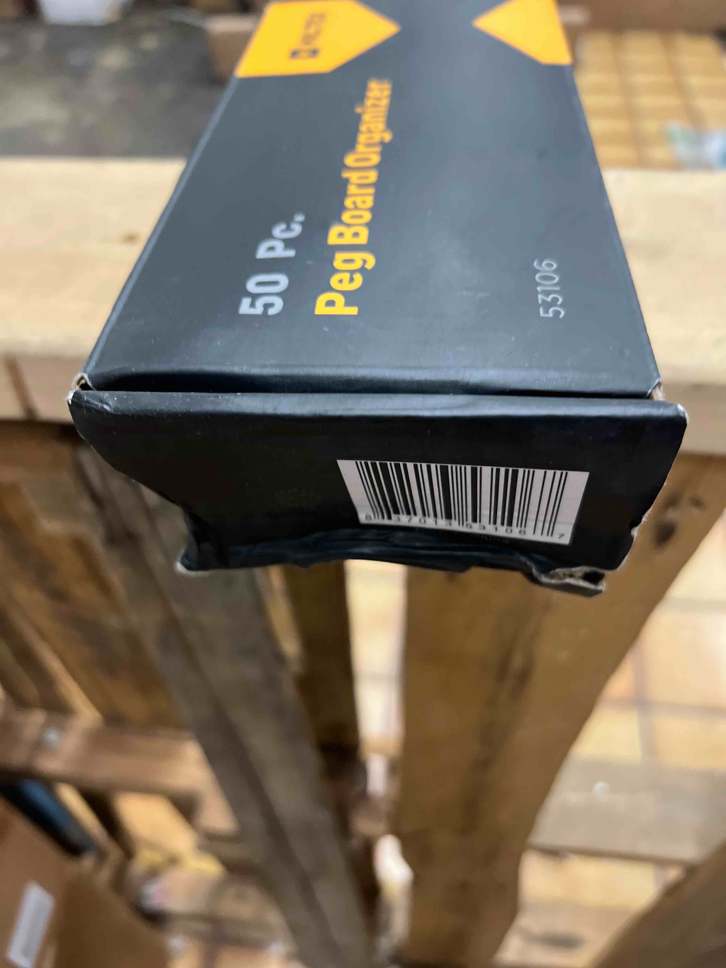 https://s3.amazonaws.com/lotting-images-prod/phillipi/RED4109013_1674058004733.jpeg