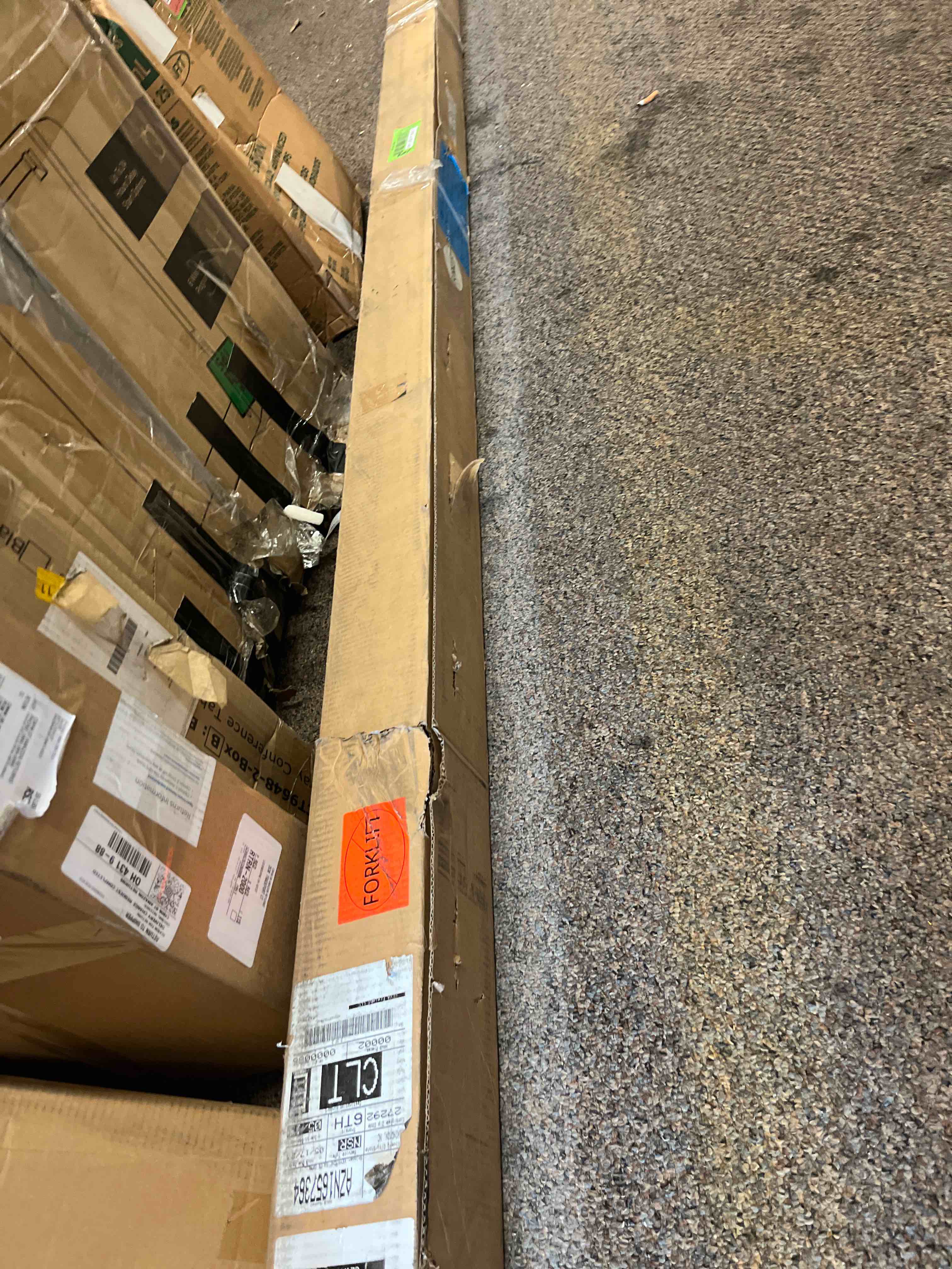 https://s3.amazonaws.com/lotting-images-prod/phillipi/RED4125950_1688401674802.jpeg