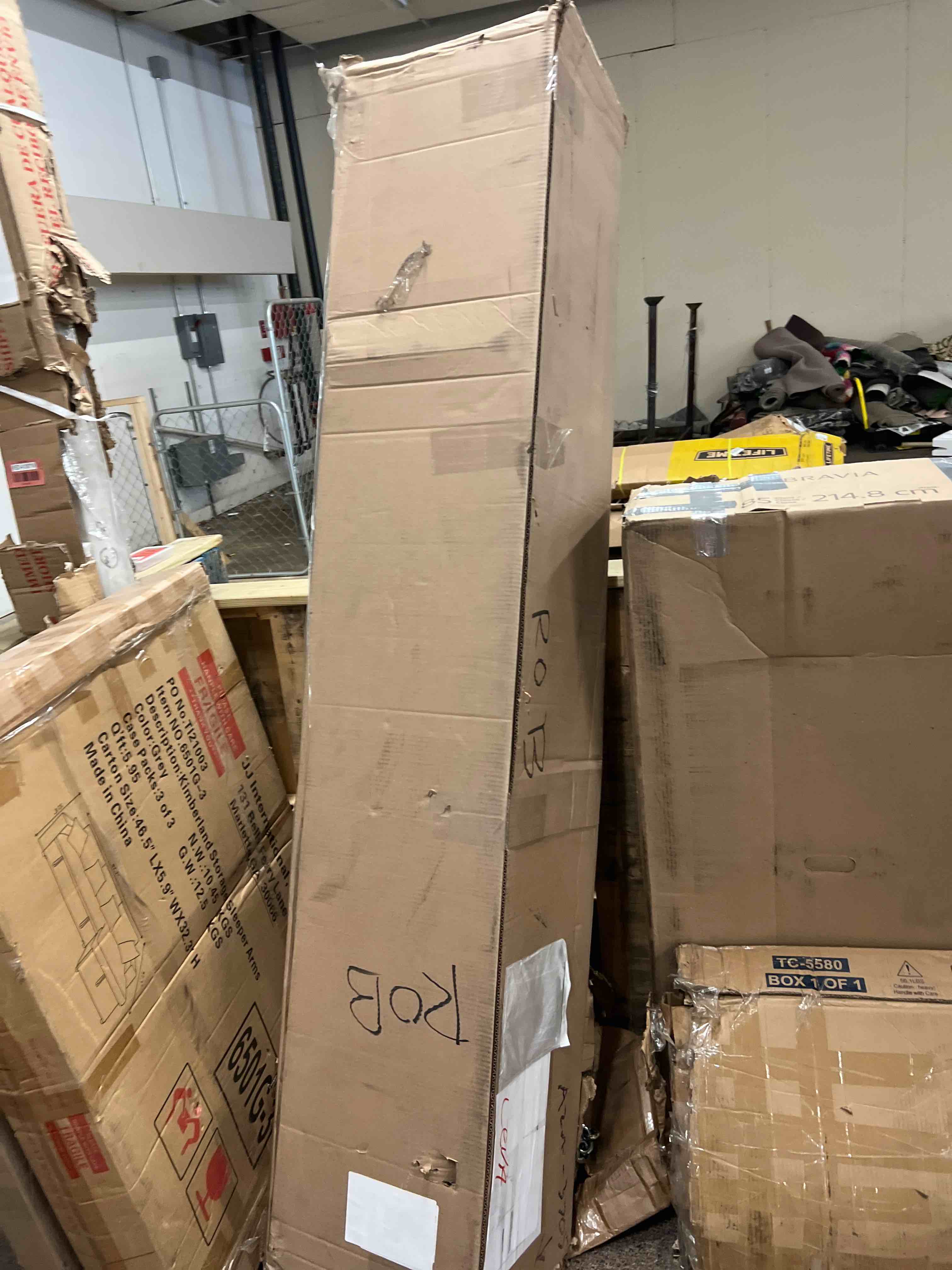 https://s3.amazonaws.com/lotting-images-prod/phillipi/RED4126722_1690384001366.jpeg