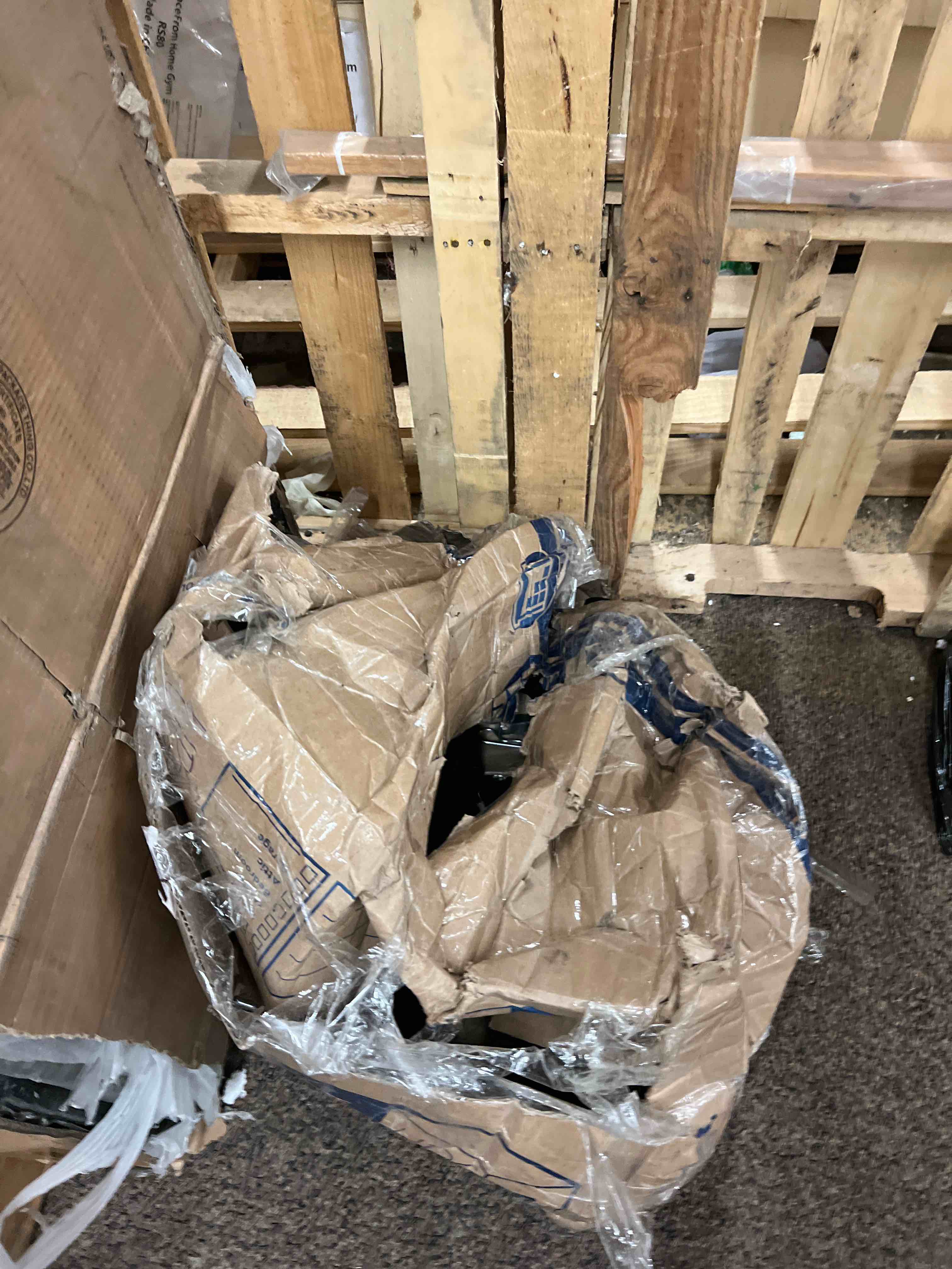 https://s3.amazonaws.com/lotting-images-prod/phillipi/RED4126733_1690384678504.jpeg
