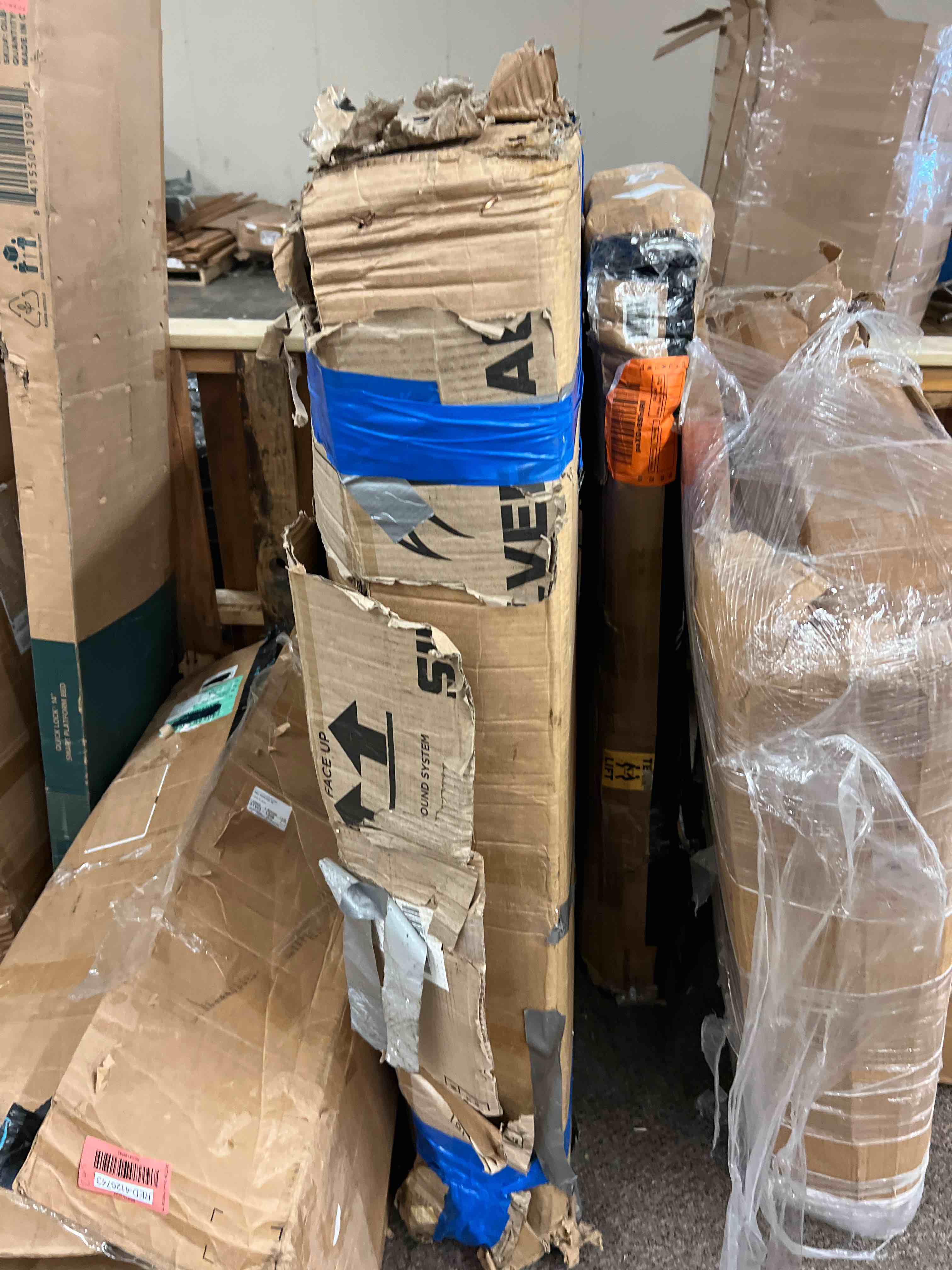 https://s3.amazonaws.com/lotting-images-prod/phillipi/RED4126744_1690396589389.jpeg