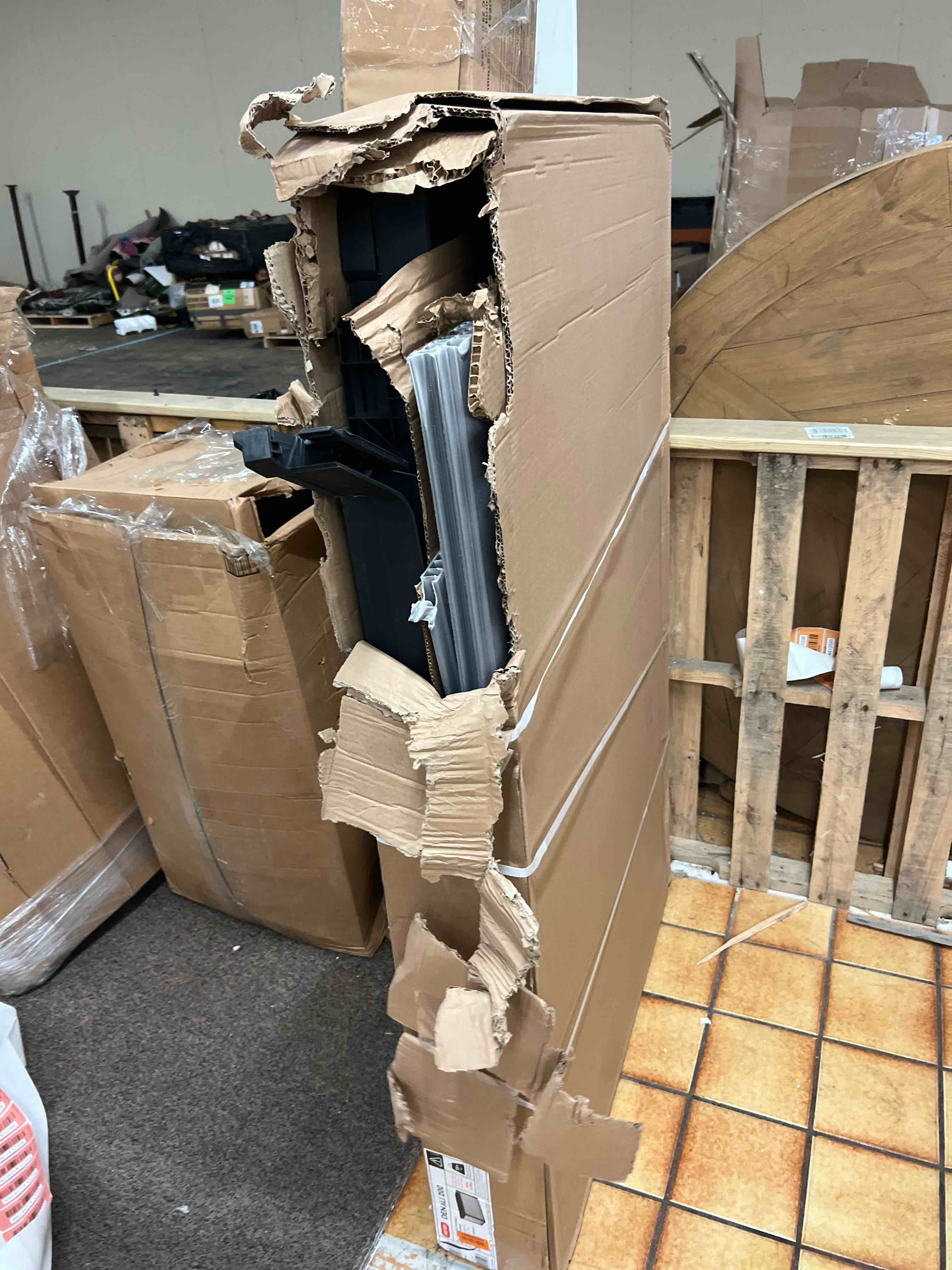 https://s3.amazonaws.com/lotting-images-prod/phillipi/RED4126747_1690397951341.jpeg