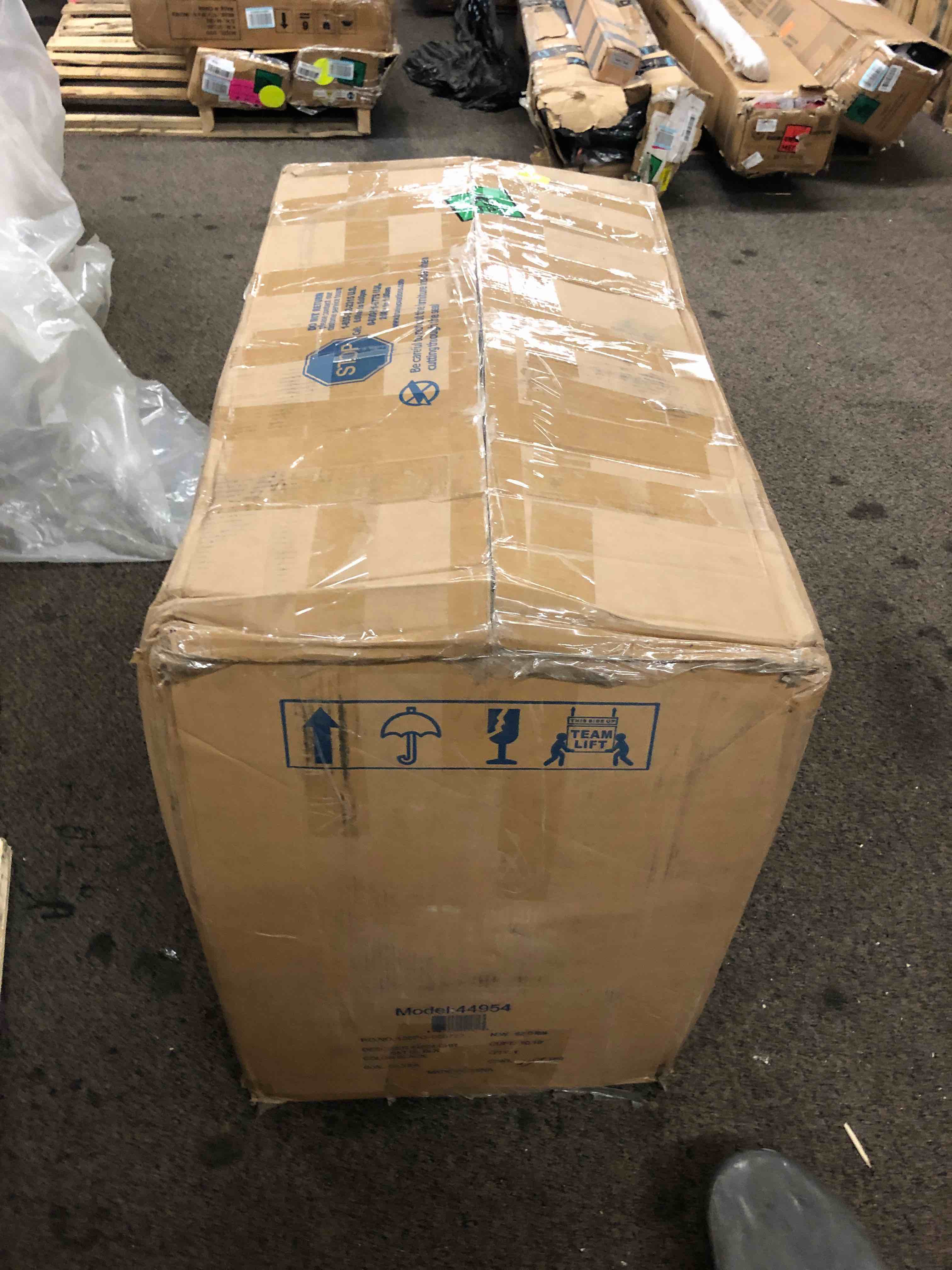 https://s3.amazonaws.com/lotting-images-prod/phillipi/RED4126885_1690565704908.jpeg