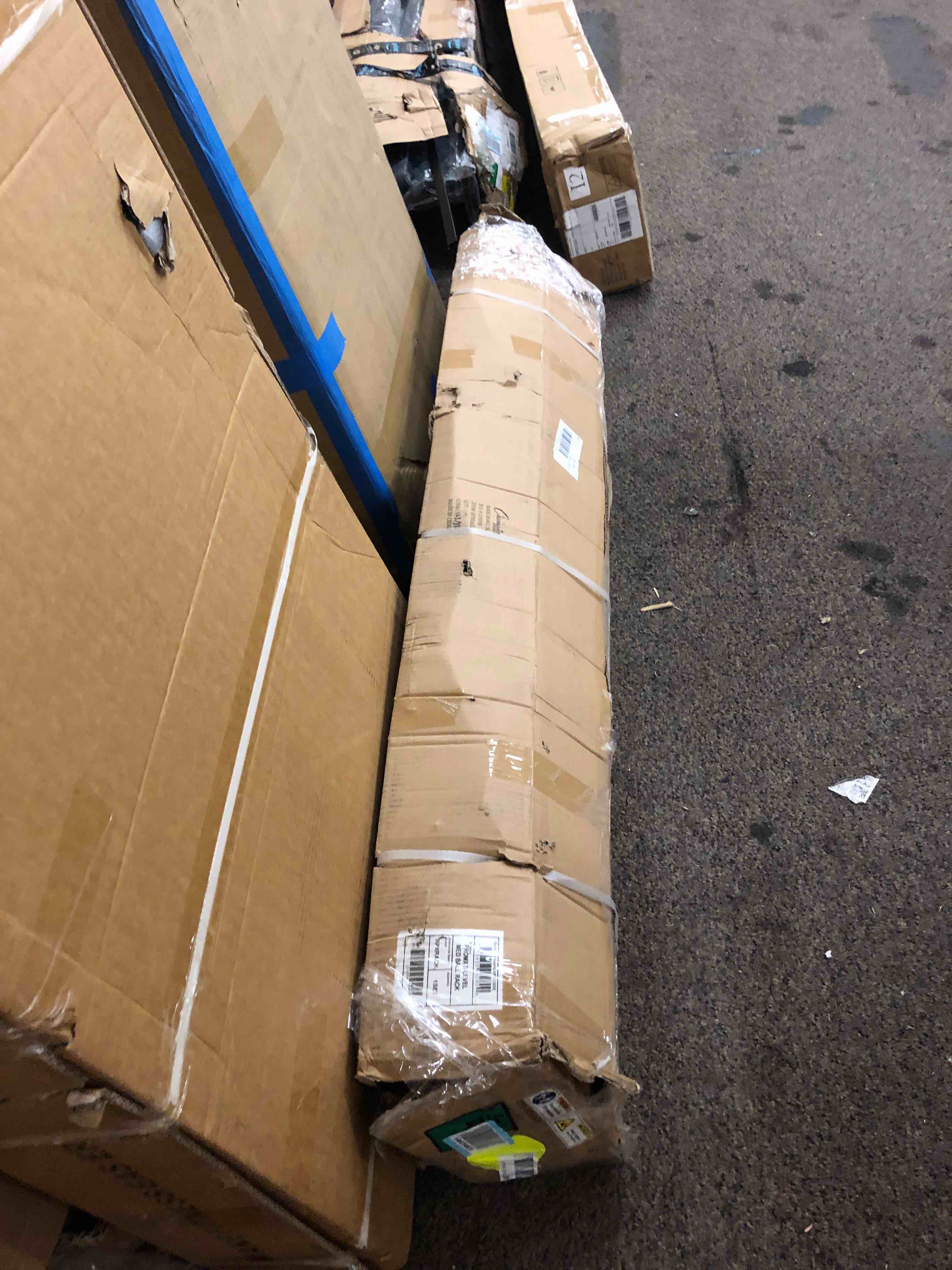 https://s3.amazonaws.com/lotting-images-prod/phillipi/RED4126894_1690569980684.jpeg
