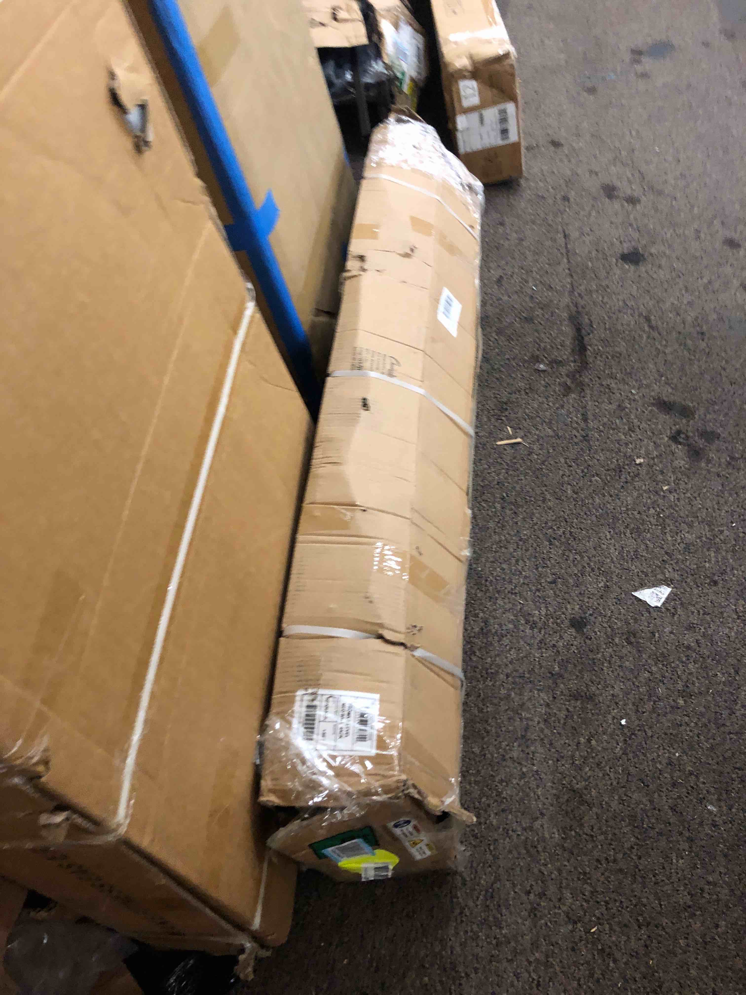 https://s3.amazonaws.com/lotting-images-prod/phillipi/RED4126894_1690569982222.jpeg