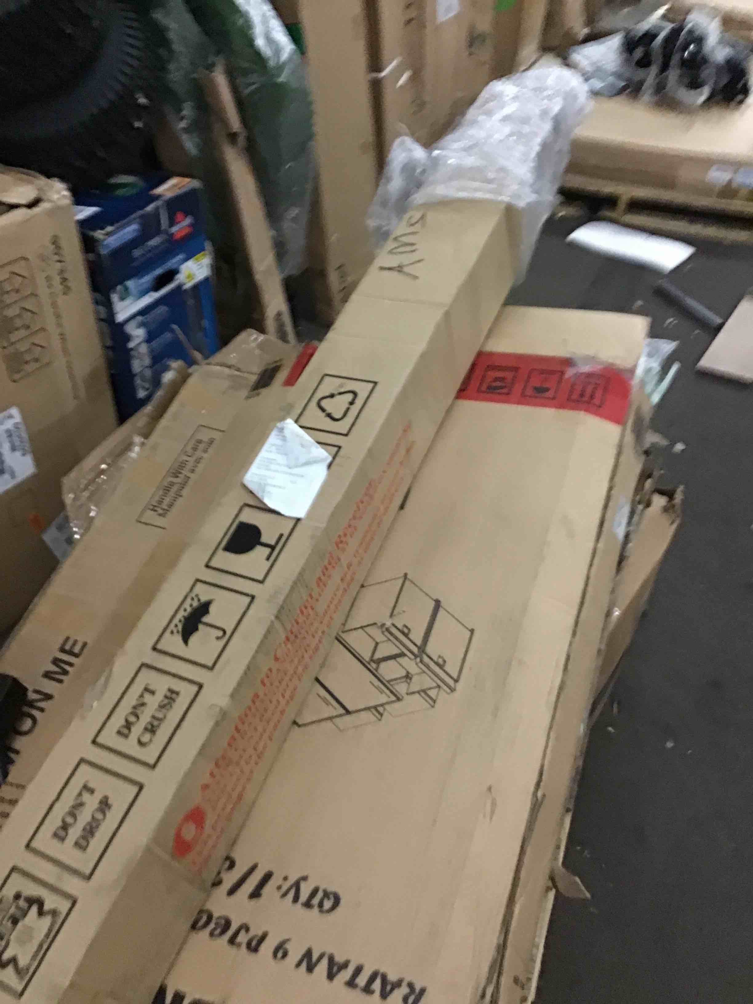 https://s3.amazonaws.com/lotting-images-prod/phillipi/RED4127521_1690405356655.jpeg
