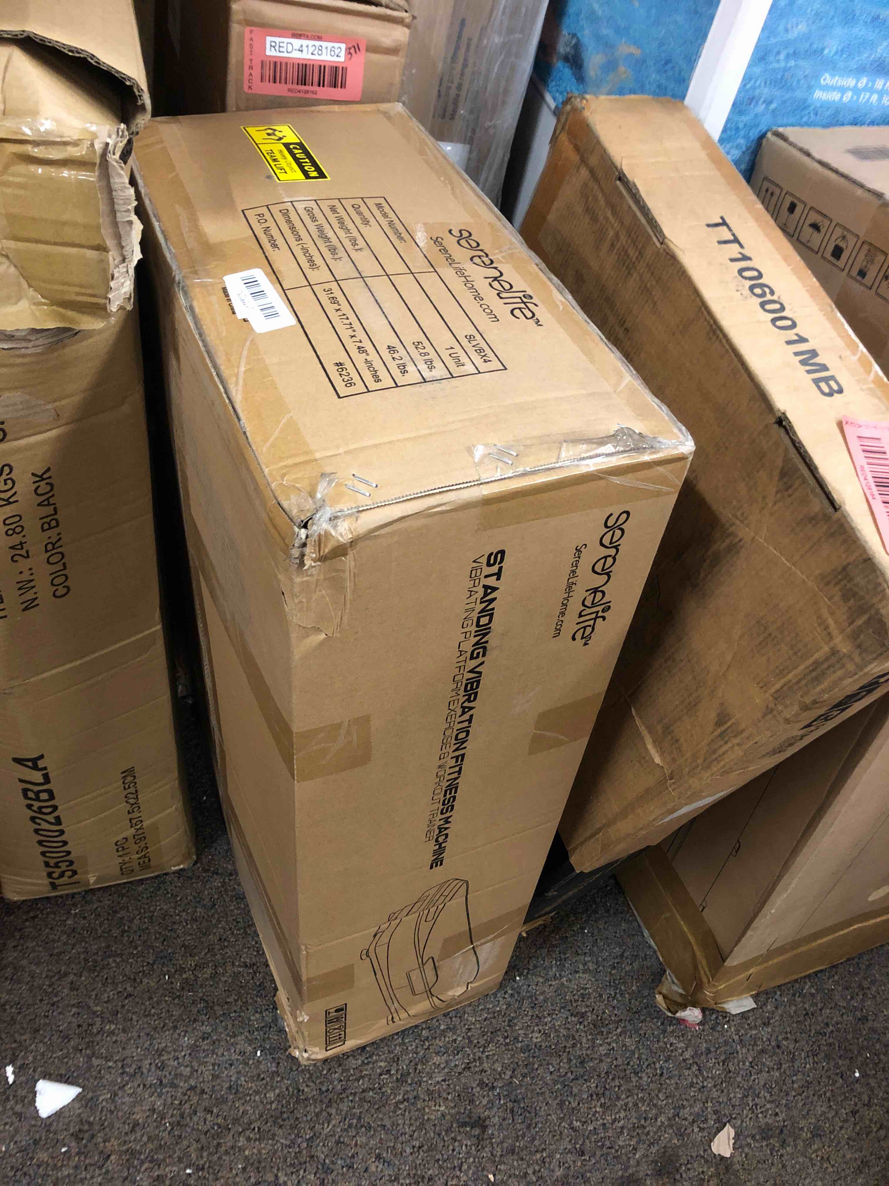 https://s3.amazonaws.com/lotting-images-prod/phillipi/RED4128165_1692197688717.jpeg