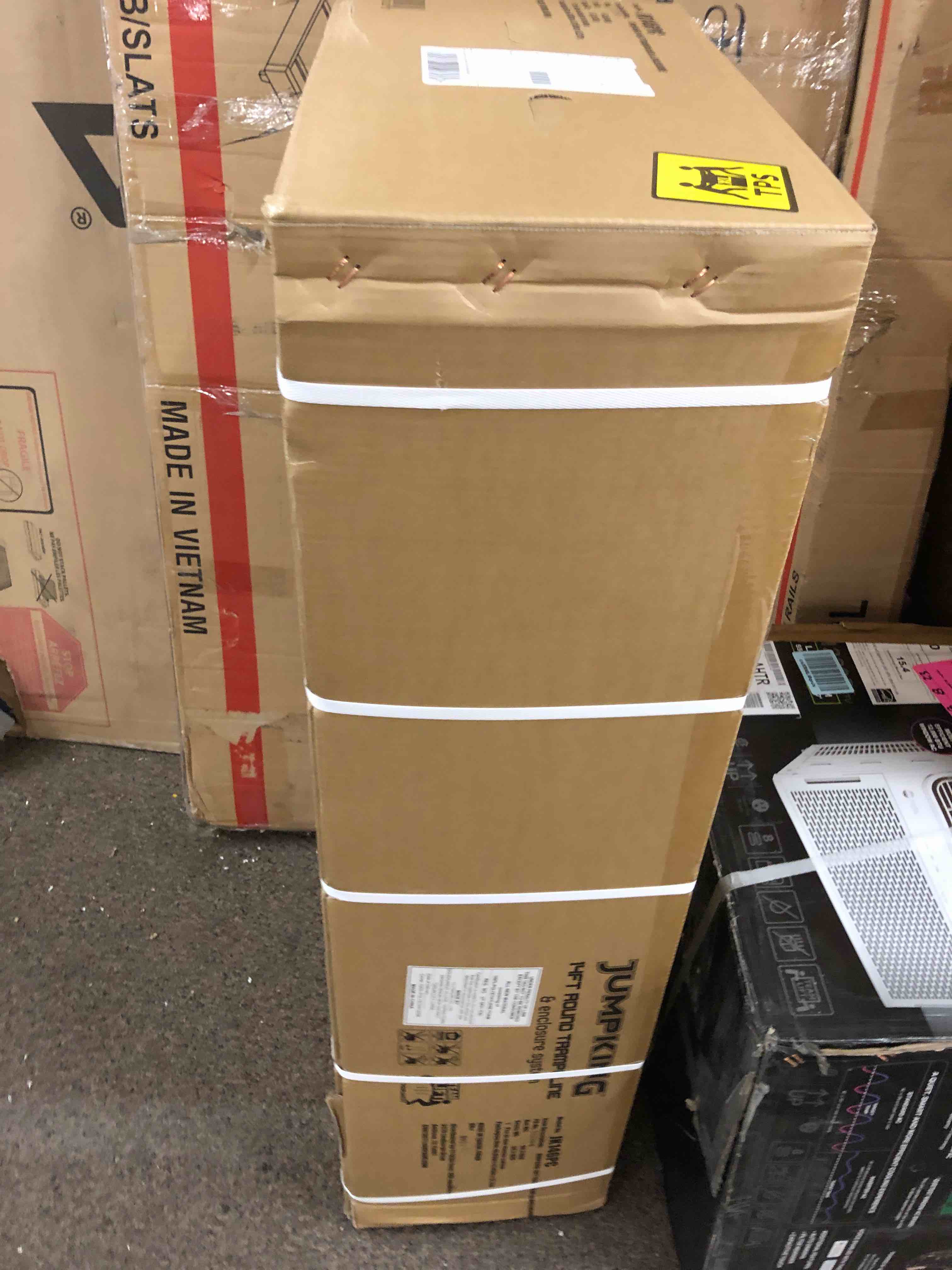 https://s3.amazonaws.com/lotting-images-prod/phillipi/RED4128182_1692279763104.jpeg