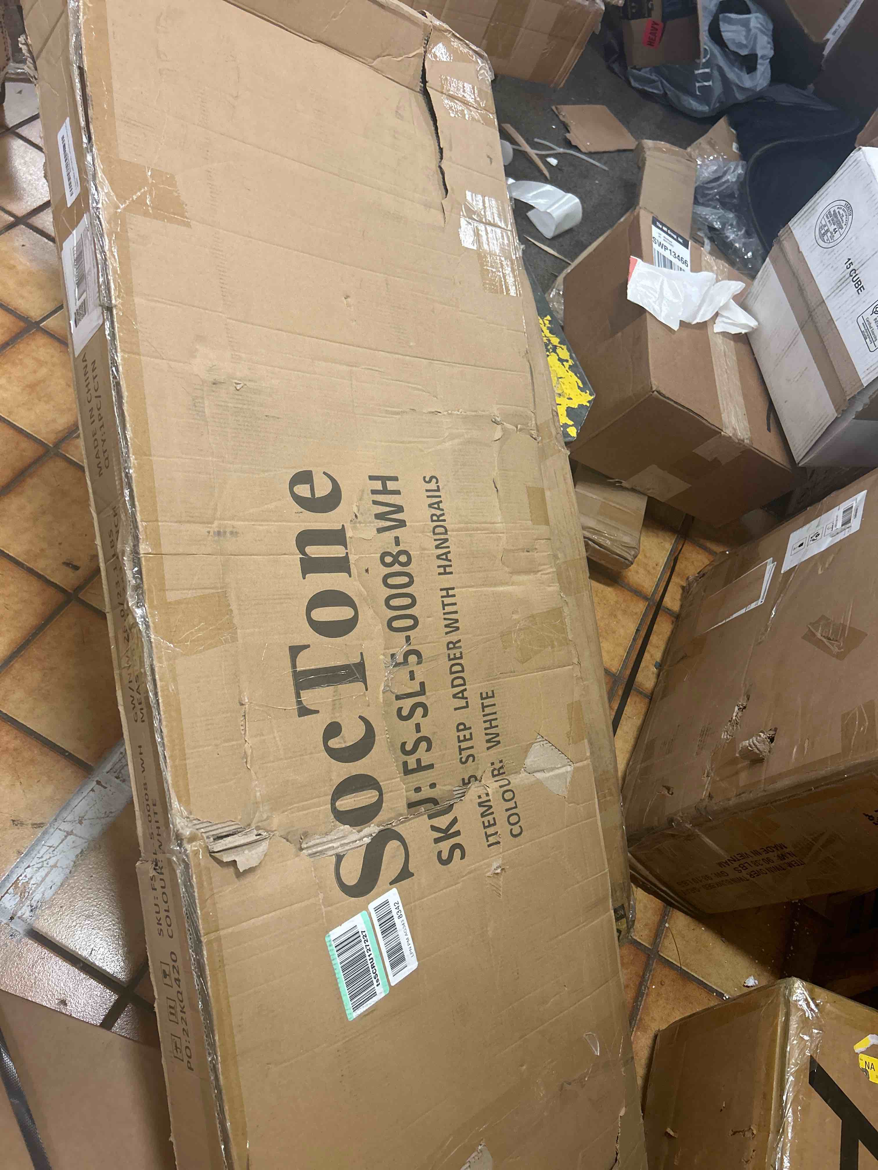 https://s3.amazonaws.com/lotting-images-prod/phillipi/RED4128549_1693596546159.jpeg