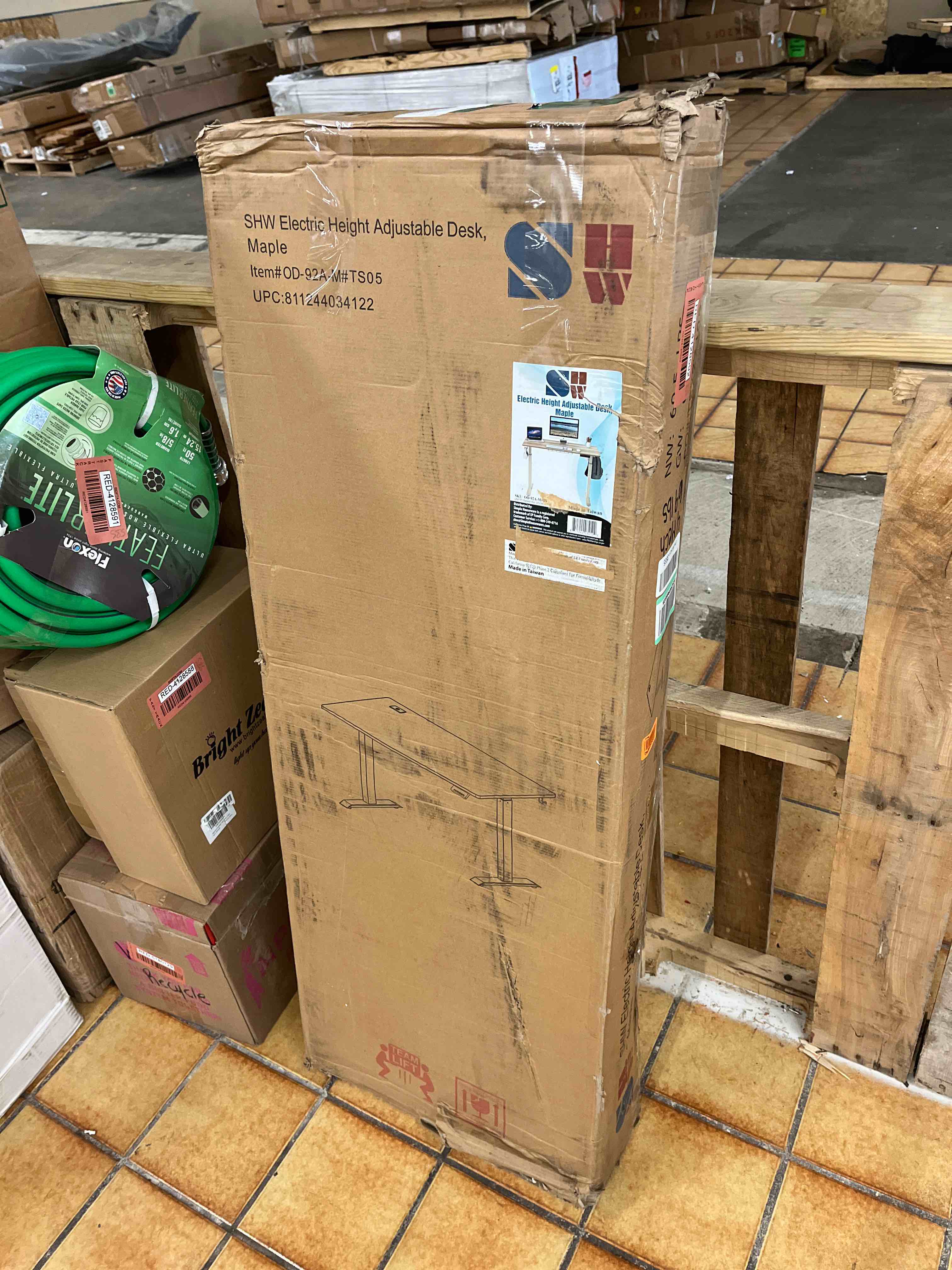 https://s3.amazonaws.com/lotting-images-prod/phillipi/RED4128592_1695146218387.jpeg