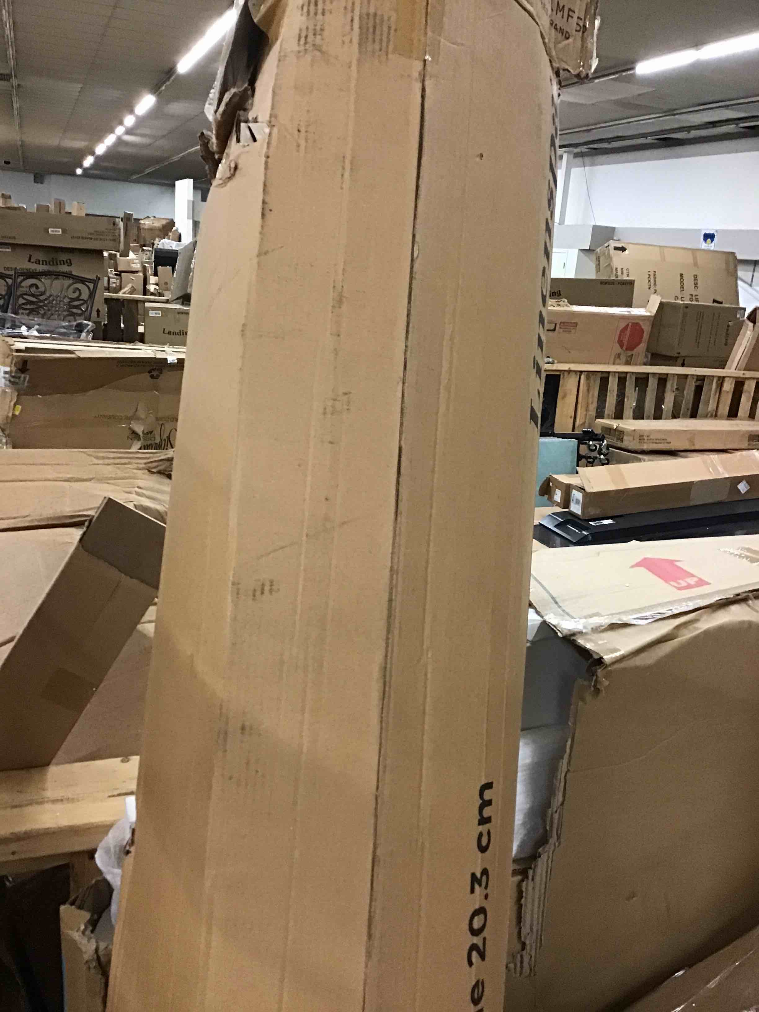 https://s3.amazonaws.com/lotting-images-prod/phillipi/RED4129015_1692999855256.jpeg
