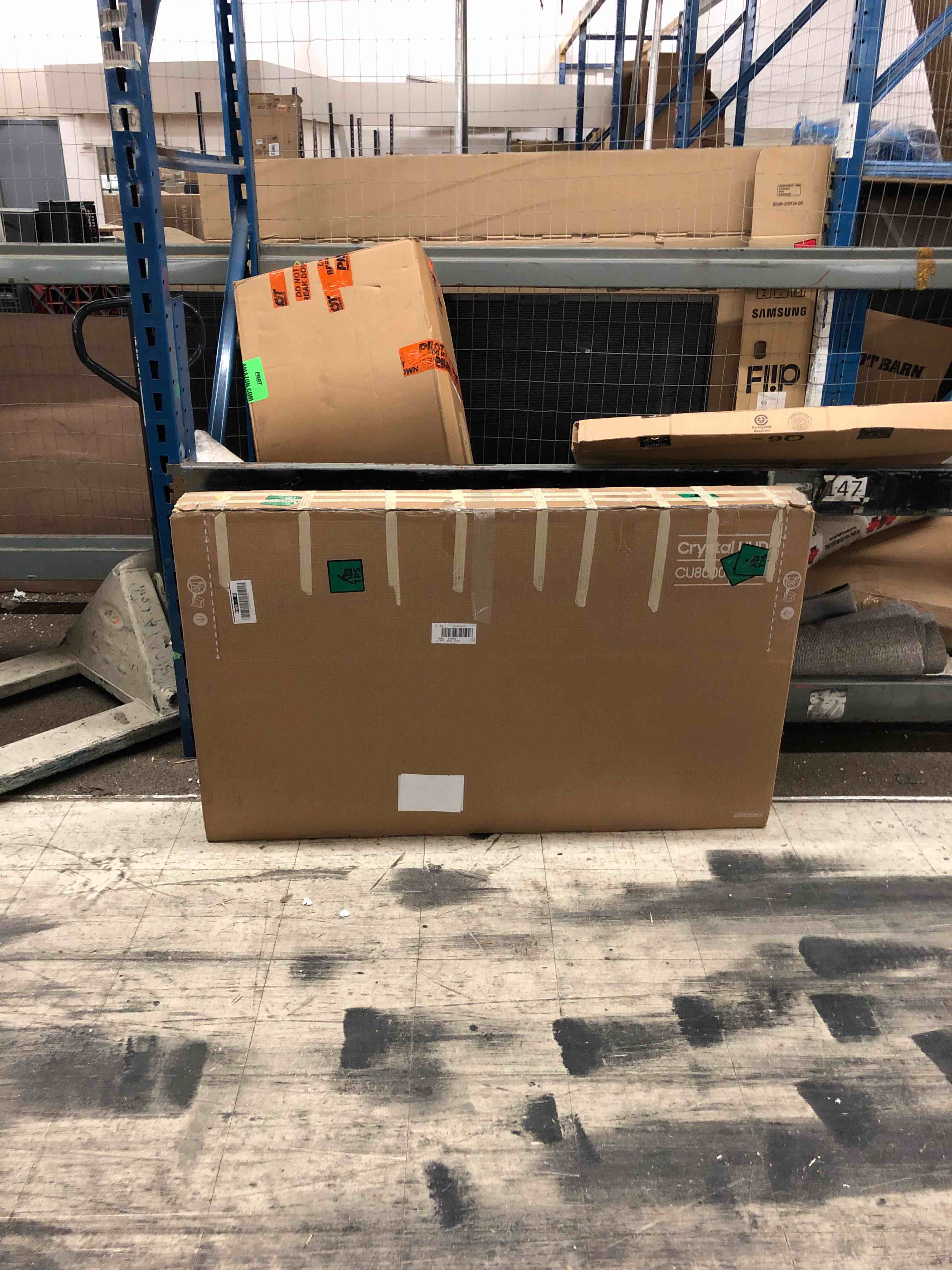 https://s3.amazonaws.com/lotting-images-prod/phillipi/RED4129385_1693491962998.jpeg