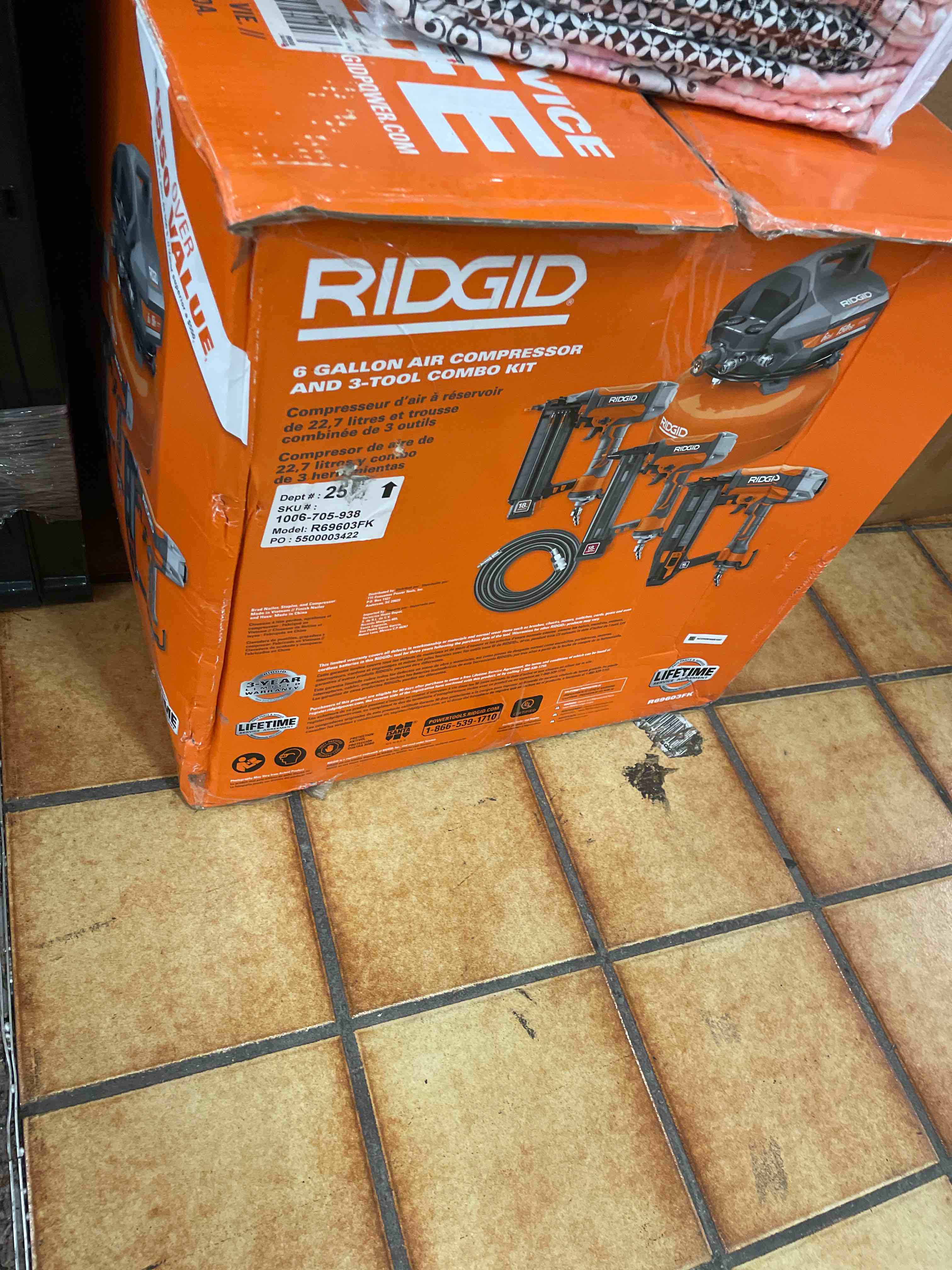https://s3.amazonaws.com/lotting-images-prod/phillipi/RED4129544_1693598599961.jpeg