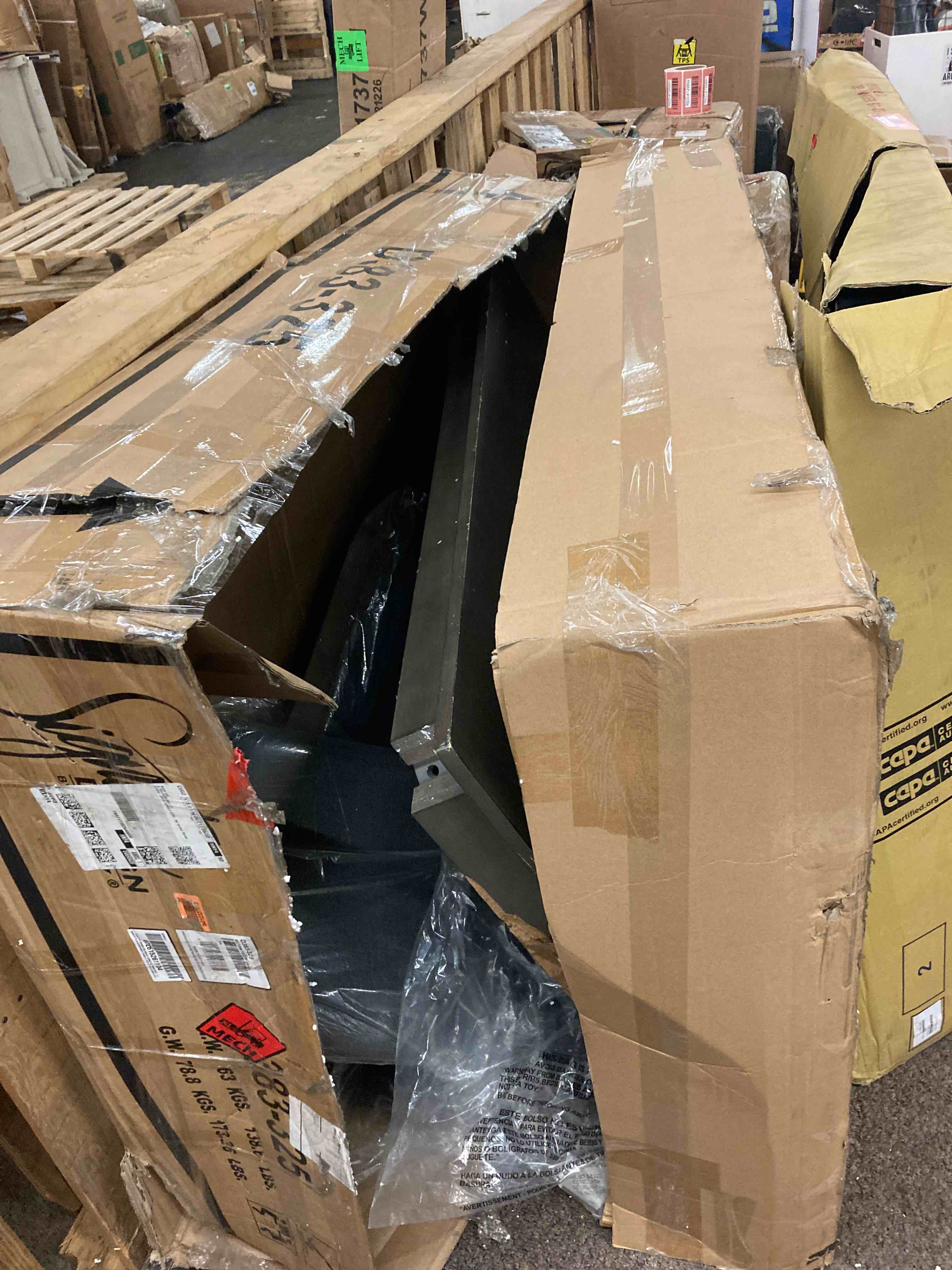 https://s3.amazonaws.com/lotting-images-prod/phillipi/RED4129875_1694535084418.jpeg