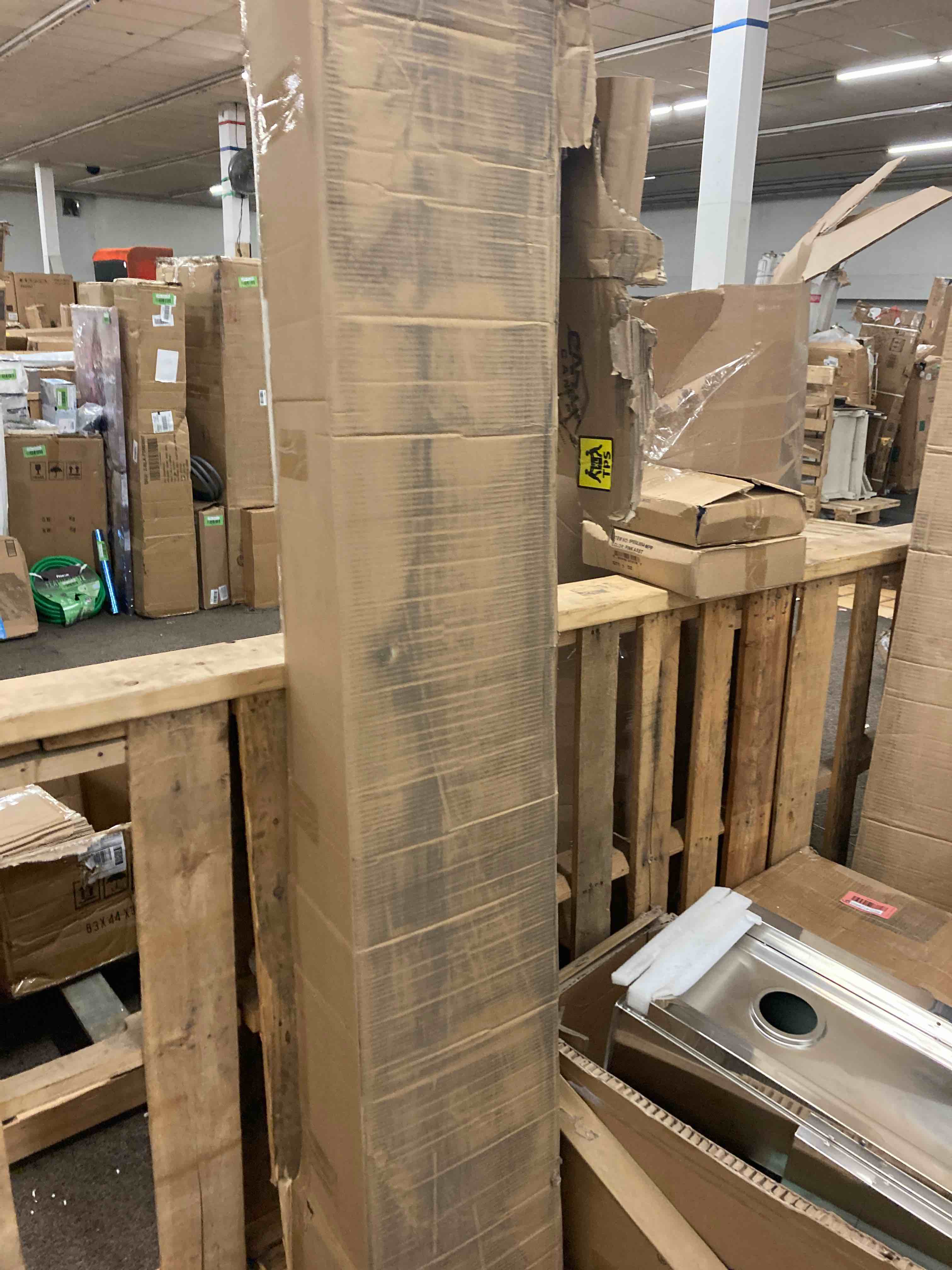 https://s3.amazonaws.com/lotting-images-prod/phillipi/RED4129898_1694573735866.jpeg