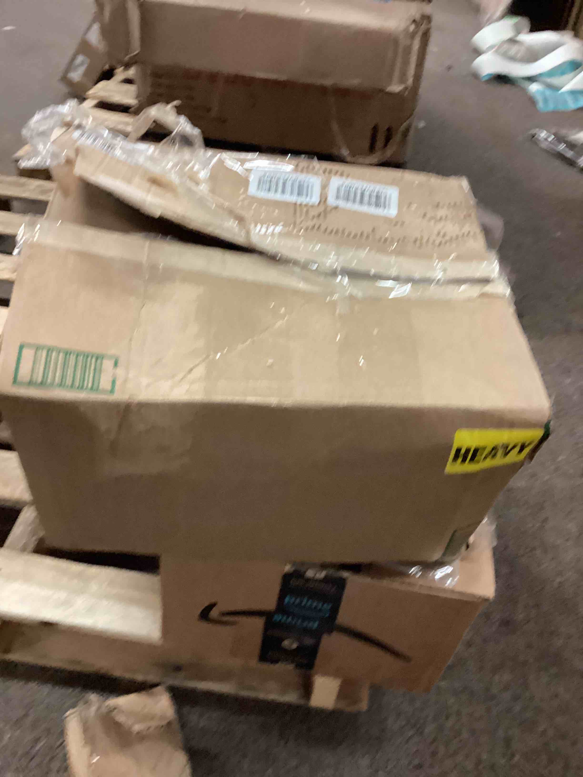 https://s3.amazonaws.com/lotting-images-prod/phillipi/RED4131892_1700072367831.jpeg