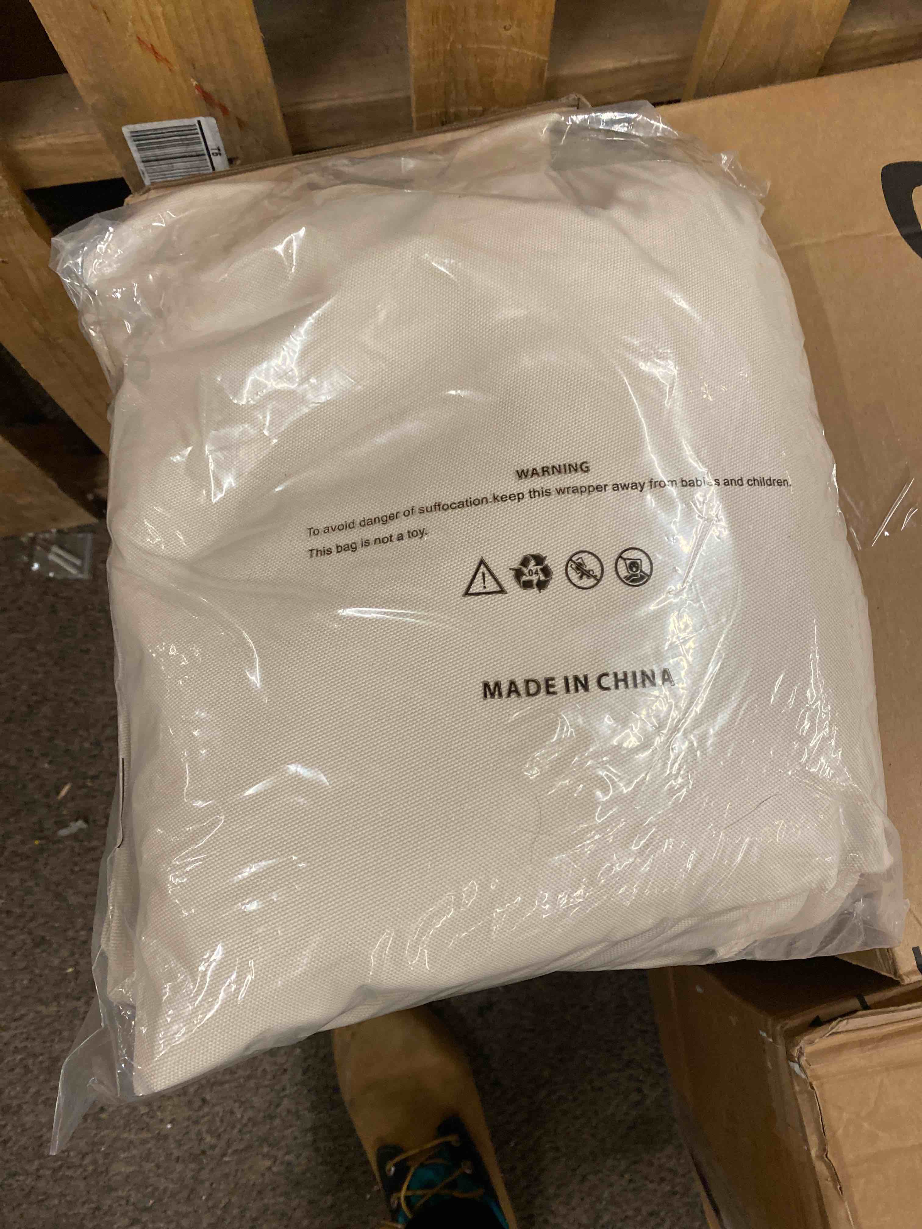 https://s3.amazonaws.com/lotting-images-prod/phillipi/RED4132477_1700574768930.jpeg