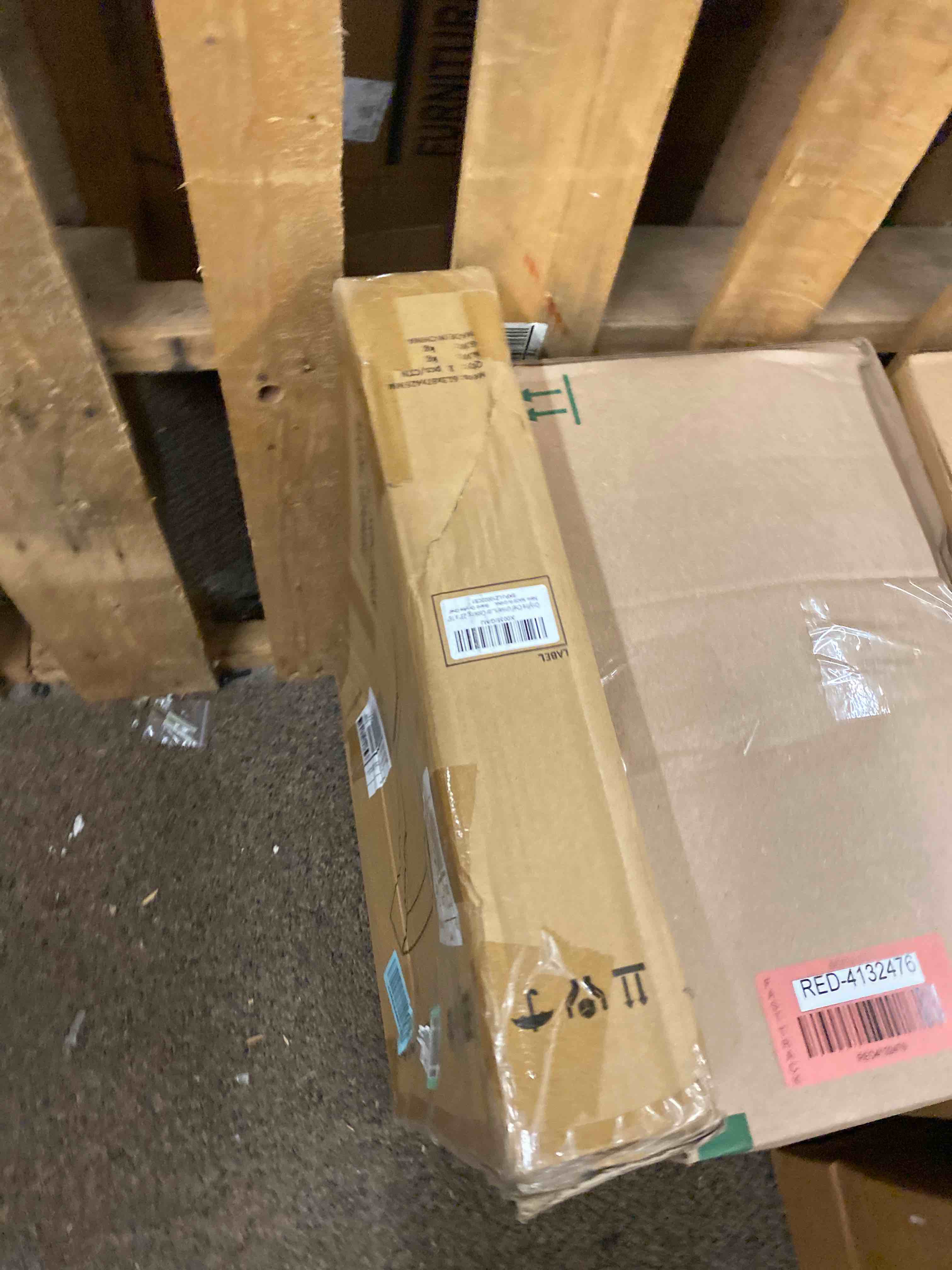 https://s3.amazonaws.com/lotting-images-prod/phillipi/RED4132478_1700575927246.jpeg