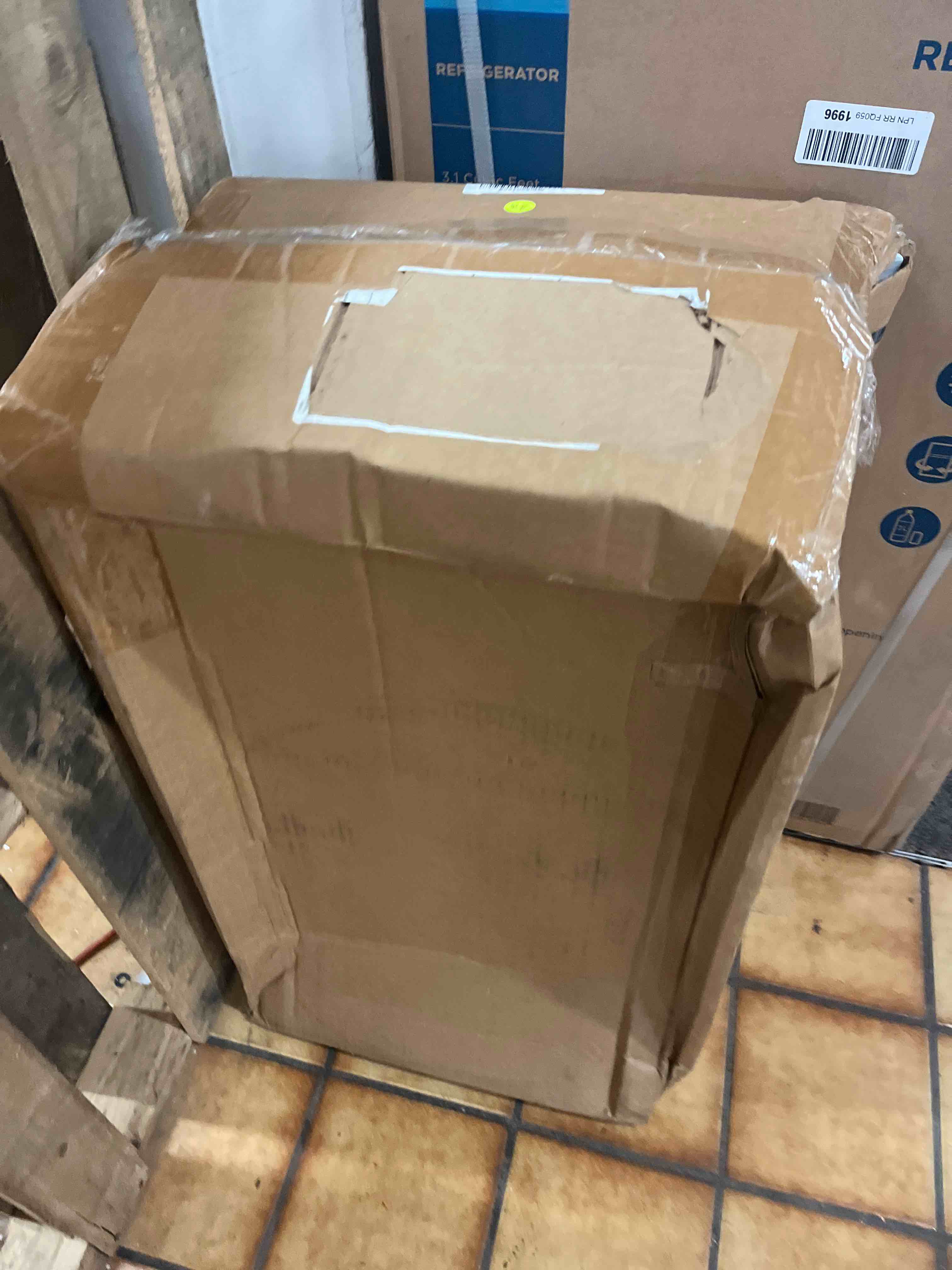 https://s3.amazonaws.com/lotting-images-prod/phillipi/RED4134757_1705435128034.jpeg