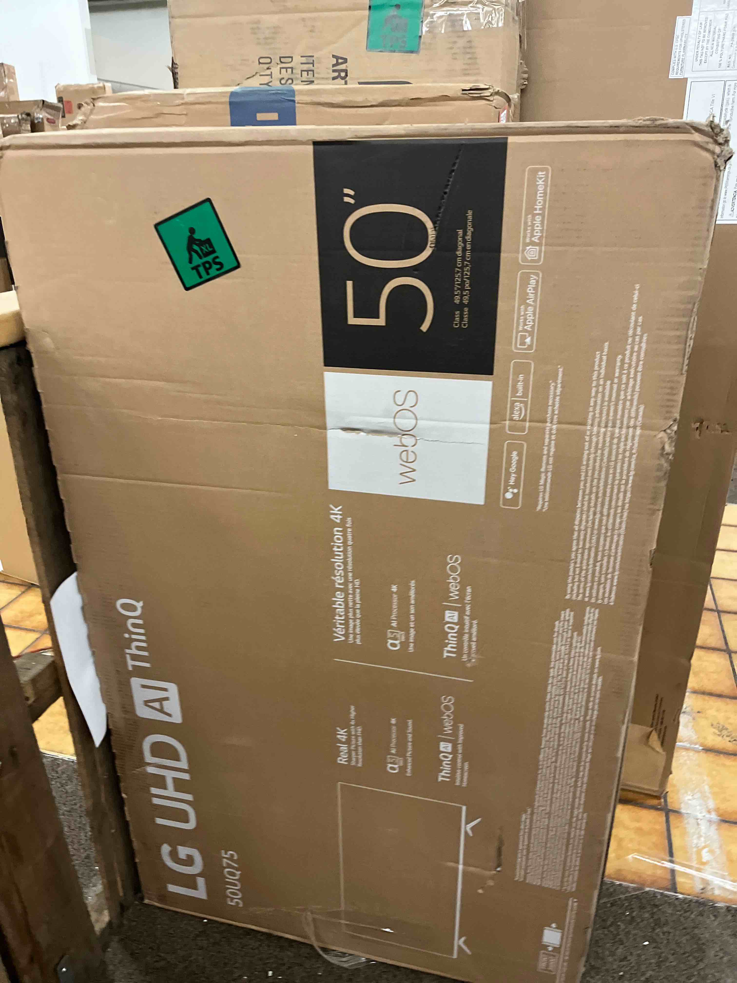 https://s3.amazonaws.com/lotting-images-prod/phillipi/RED4134816_1705444010616.jpeg