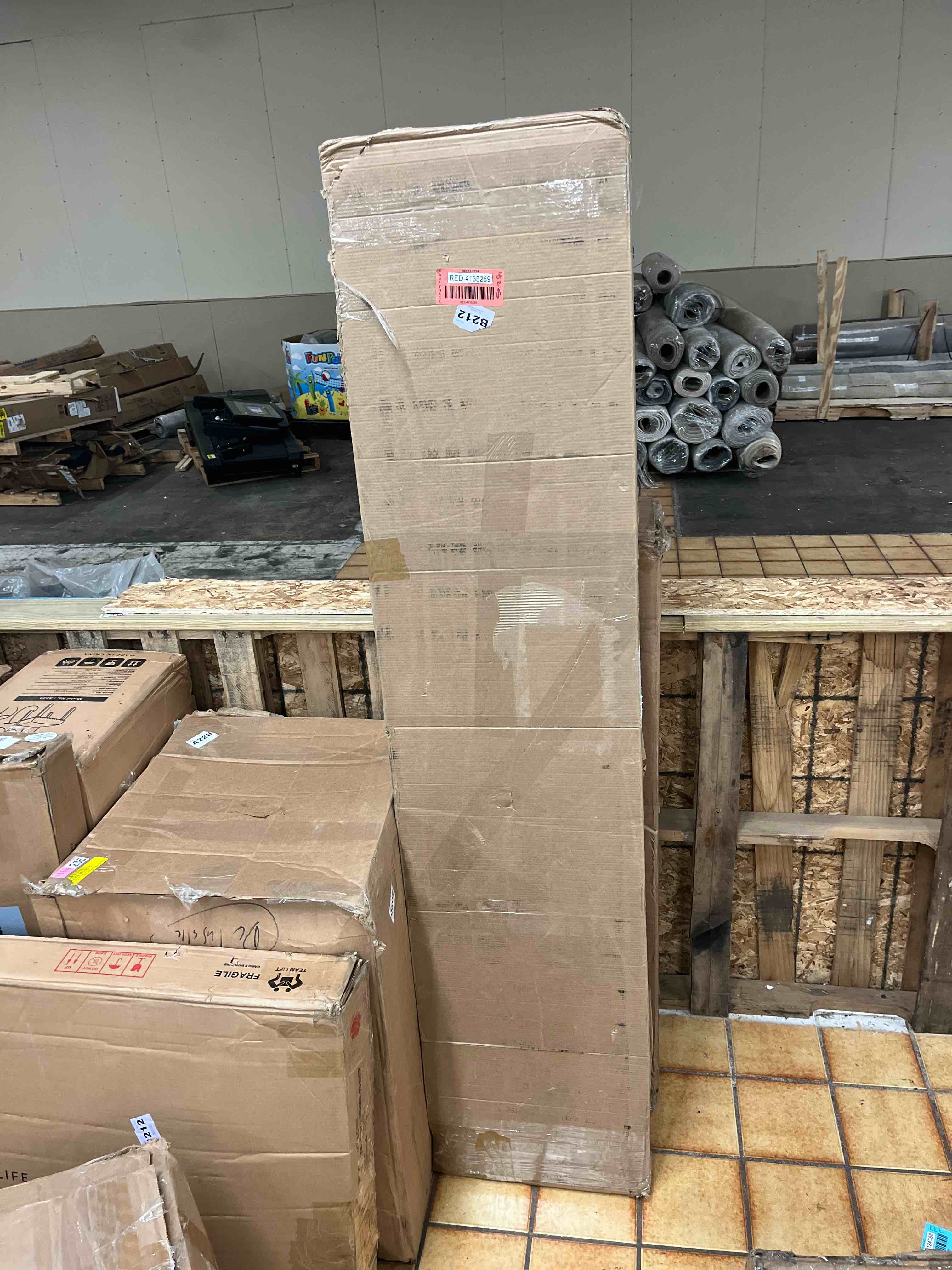 https://s3.amazonaws.com/lotting-images-prod/phillipi/RED4135289_1709612518391.jpeg
