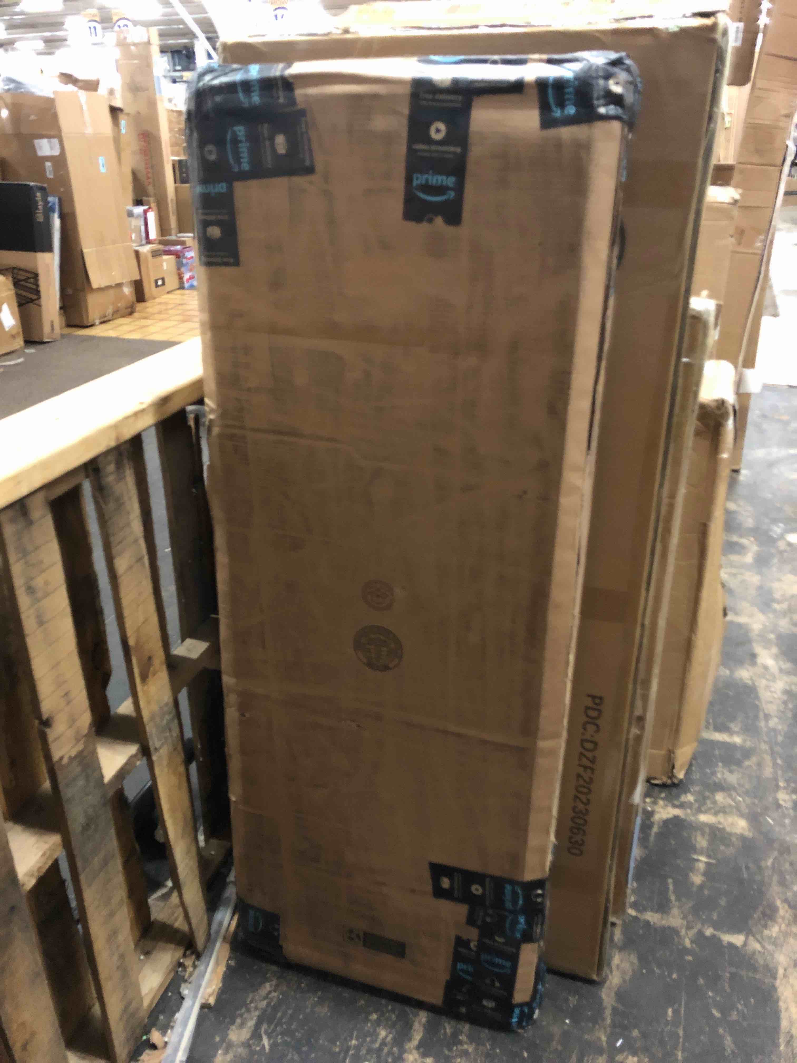 https://s3.amazonaws.com/lotting-images-prod/phillipi/RED4135333_1706739786418.jpeg