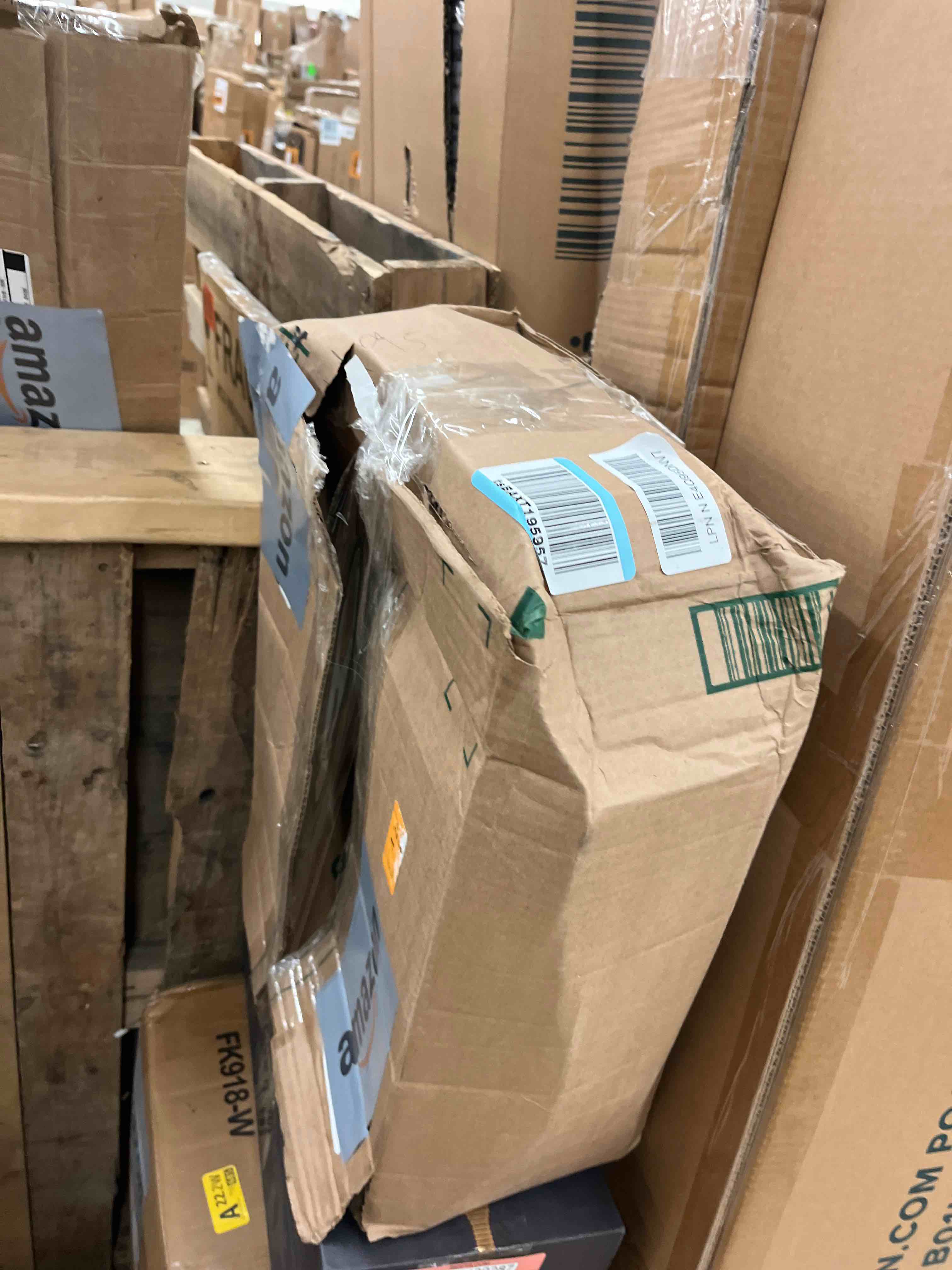 https://s3.amazonaws.com/lotting-images-prod/phillipi/RED4439288_1729871984984.jpeg