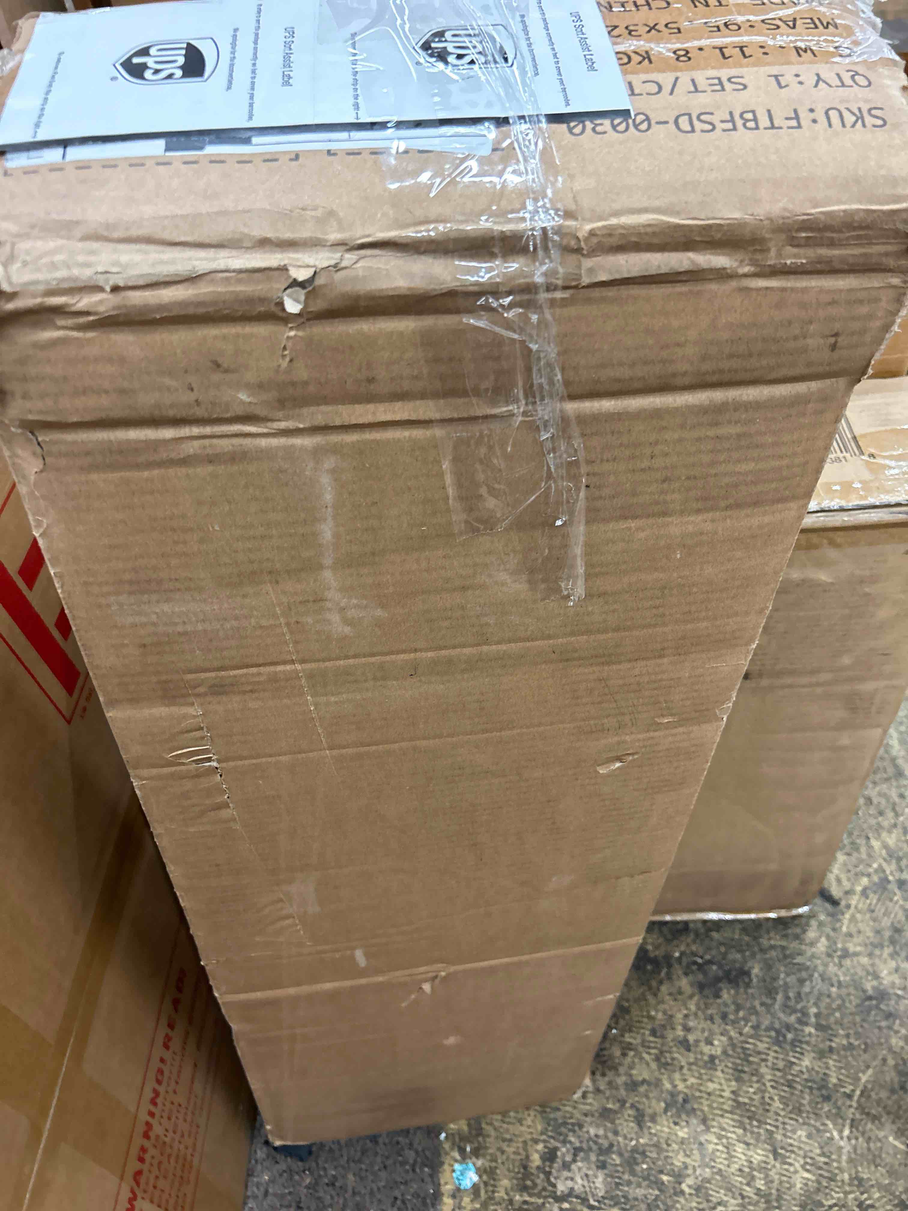 https://s3.amazonaws.com/lotting-images-prod/phillipi/RED4439303_1729872922794.jpeg