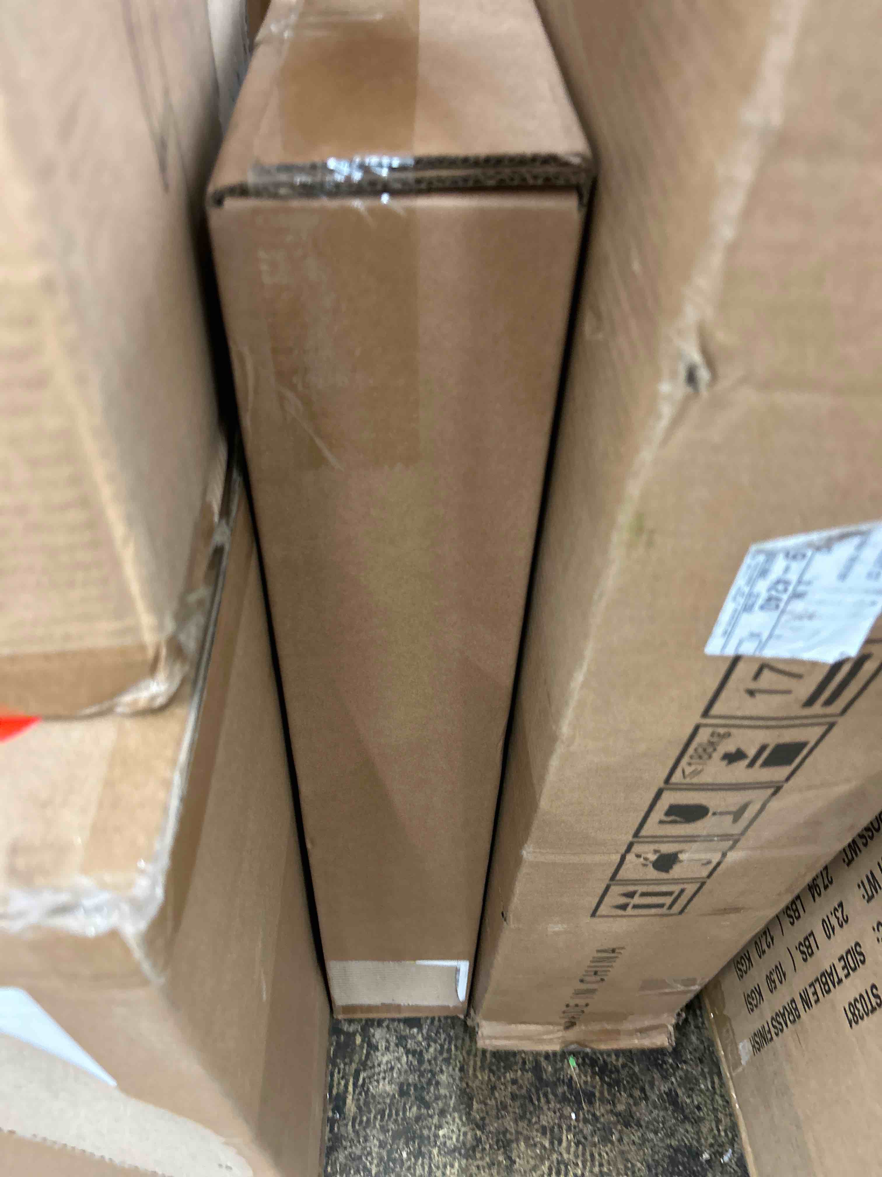 https://s3.amazonaws.com/lotting-images-prod/phillipi/RED4439306_1729873266038.jpeg